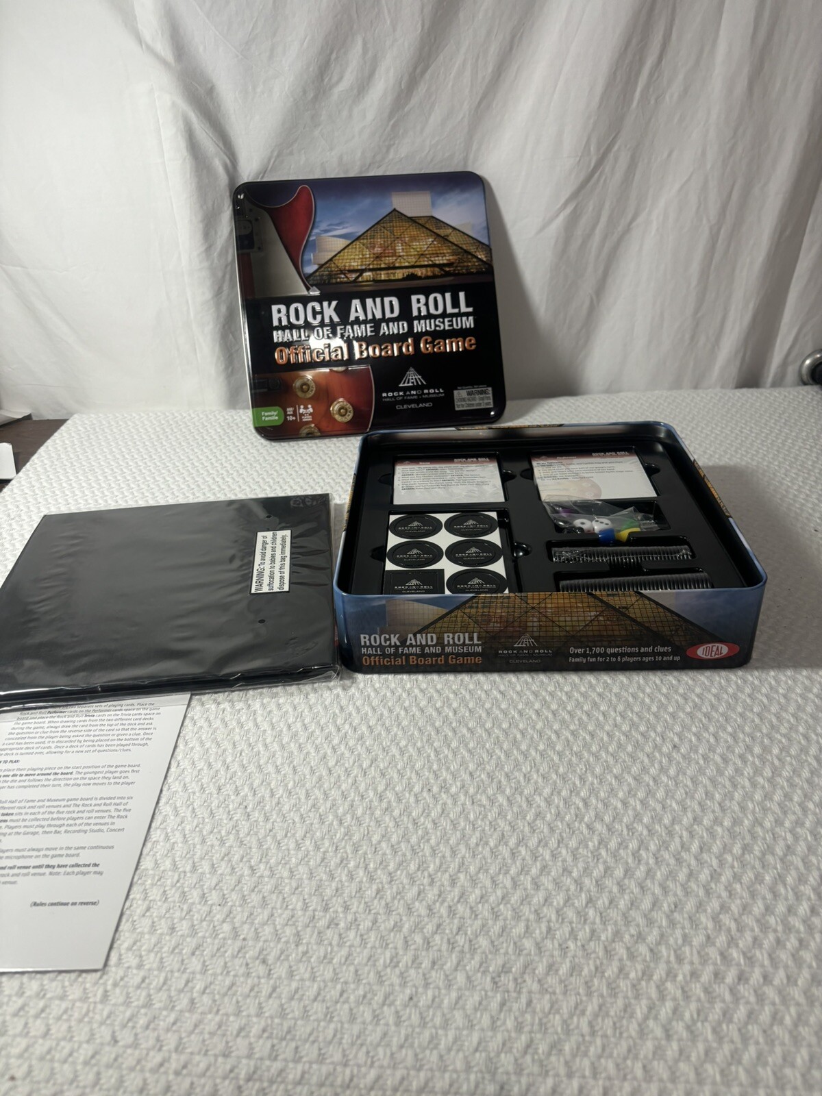 ROCK and ROLL Hall Of Fame and Museum Official Board Game – NEW OPEN BOX Family