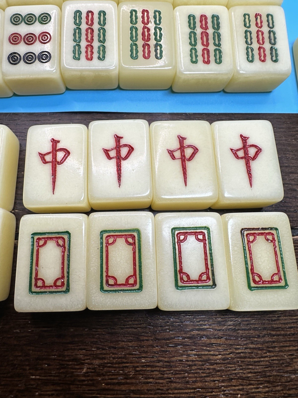 Vintage Premium/Deluxe Boxed Mahjong Tiles