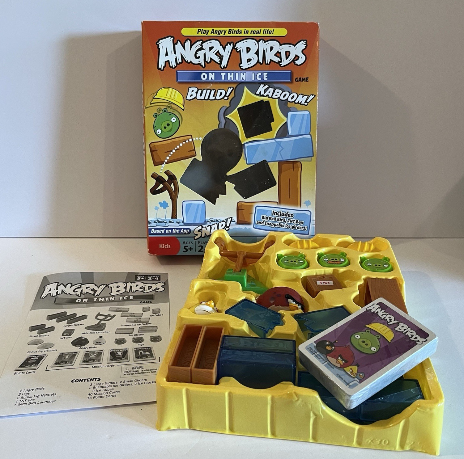 ANGRY BIRDS ON THIN ICE Slingshot Launch Action Game Toy Set Mattel ’11 Open Box