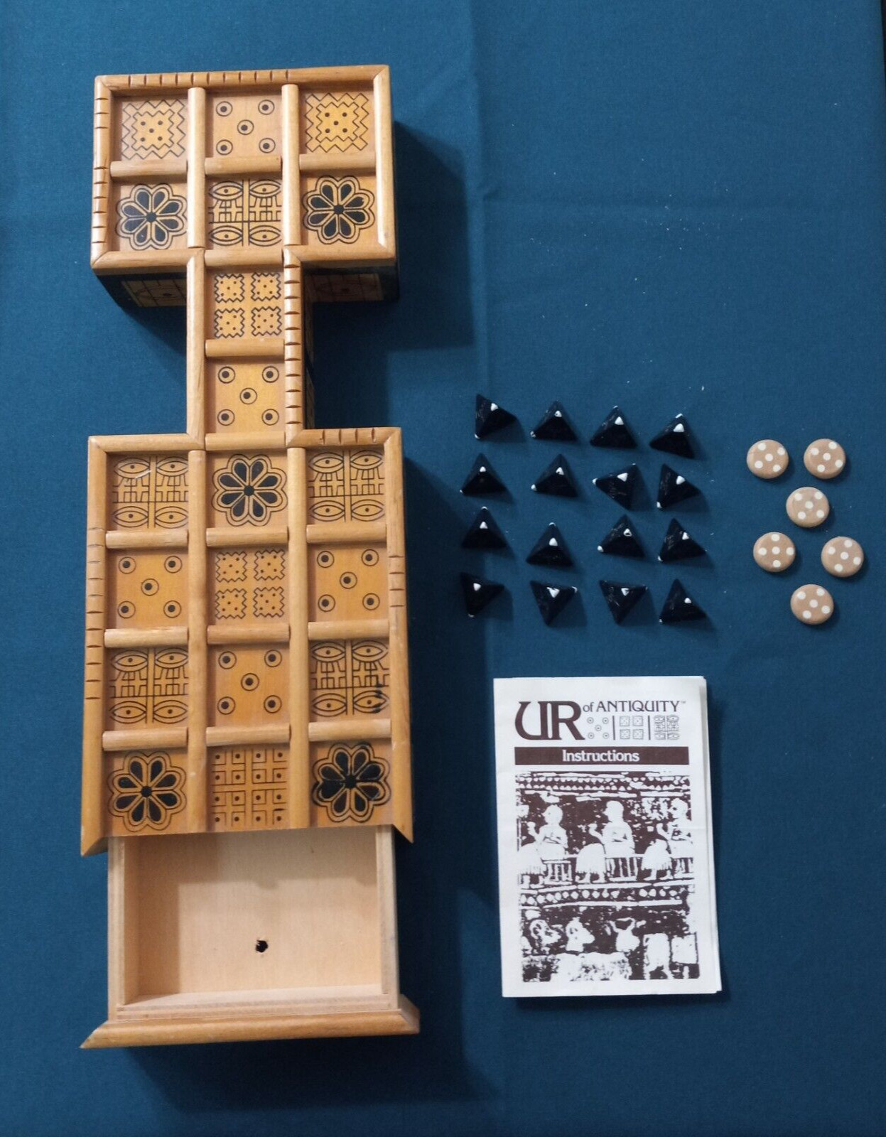WE Games The Game of UR or Antiquity, The Royal Game Wood & storage box 3760