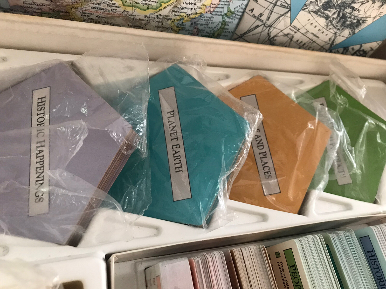 National Geographic Global Pursuit Board Game, 1987 – COMPLETE
