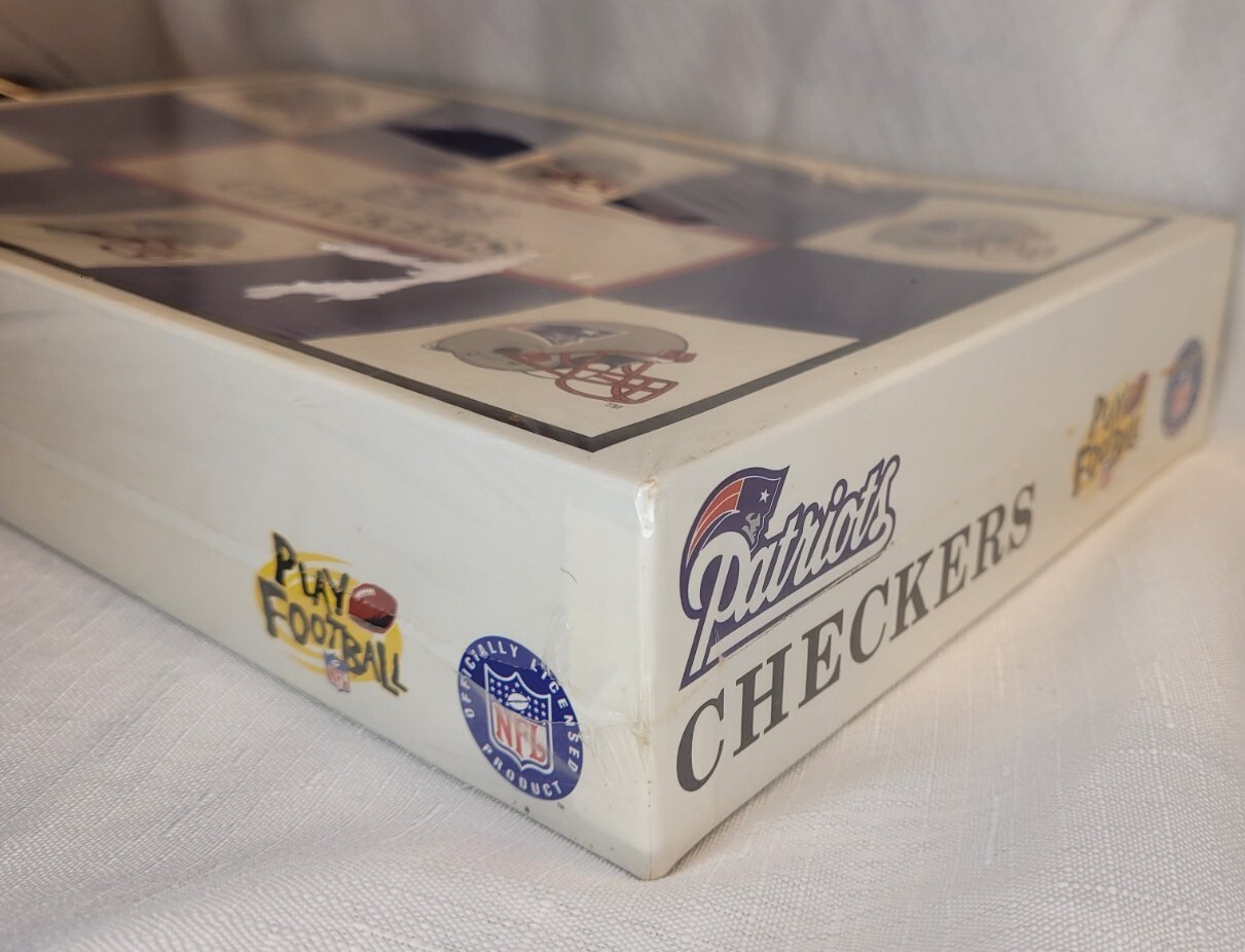 Vintage NFL Checkers Game Patriots Vs Dolphins Complete 1993 Liscenced Product