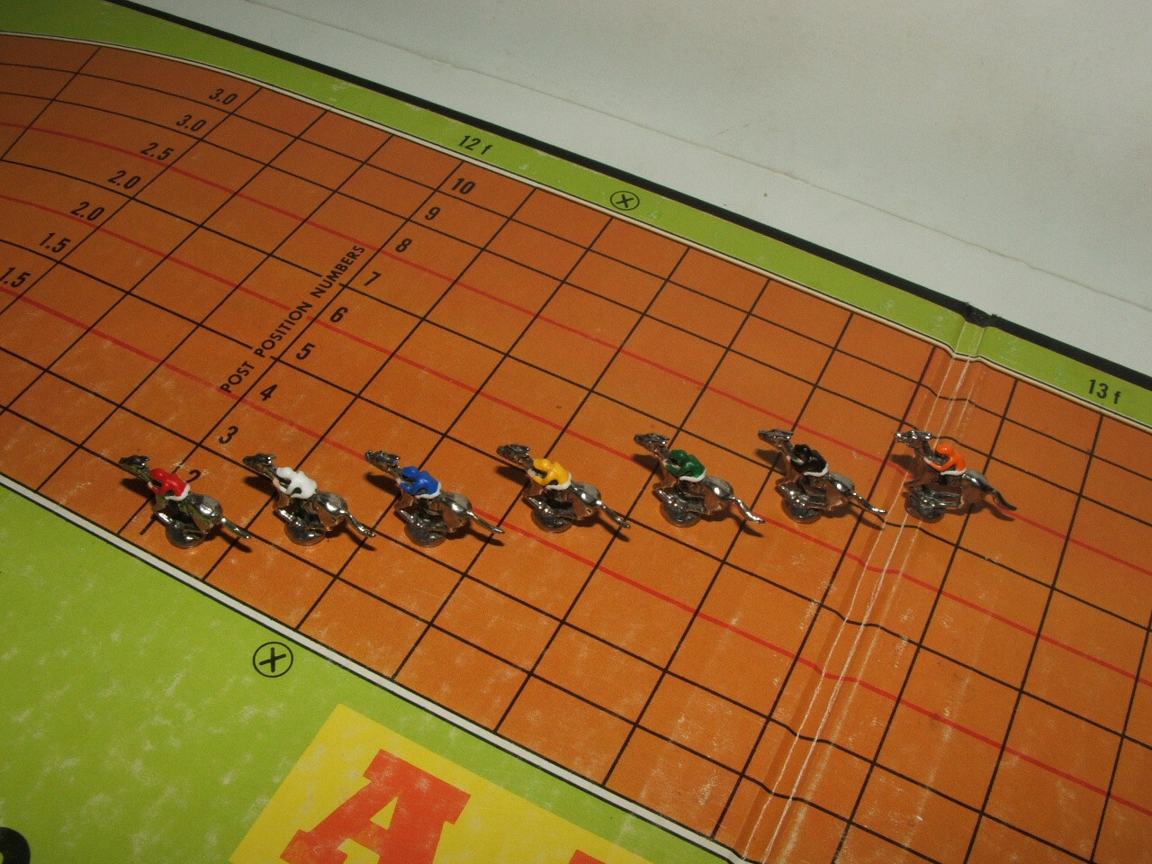 7 PIECE FIGURINE VINTAGE APBA AMERICAN SADDLE WIN PLACE SHOW HORSE RACING GAME