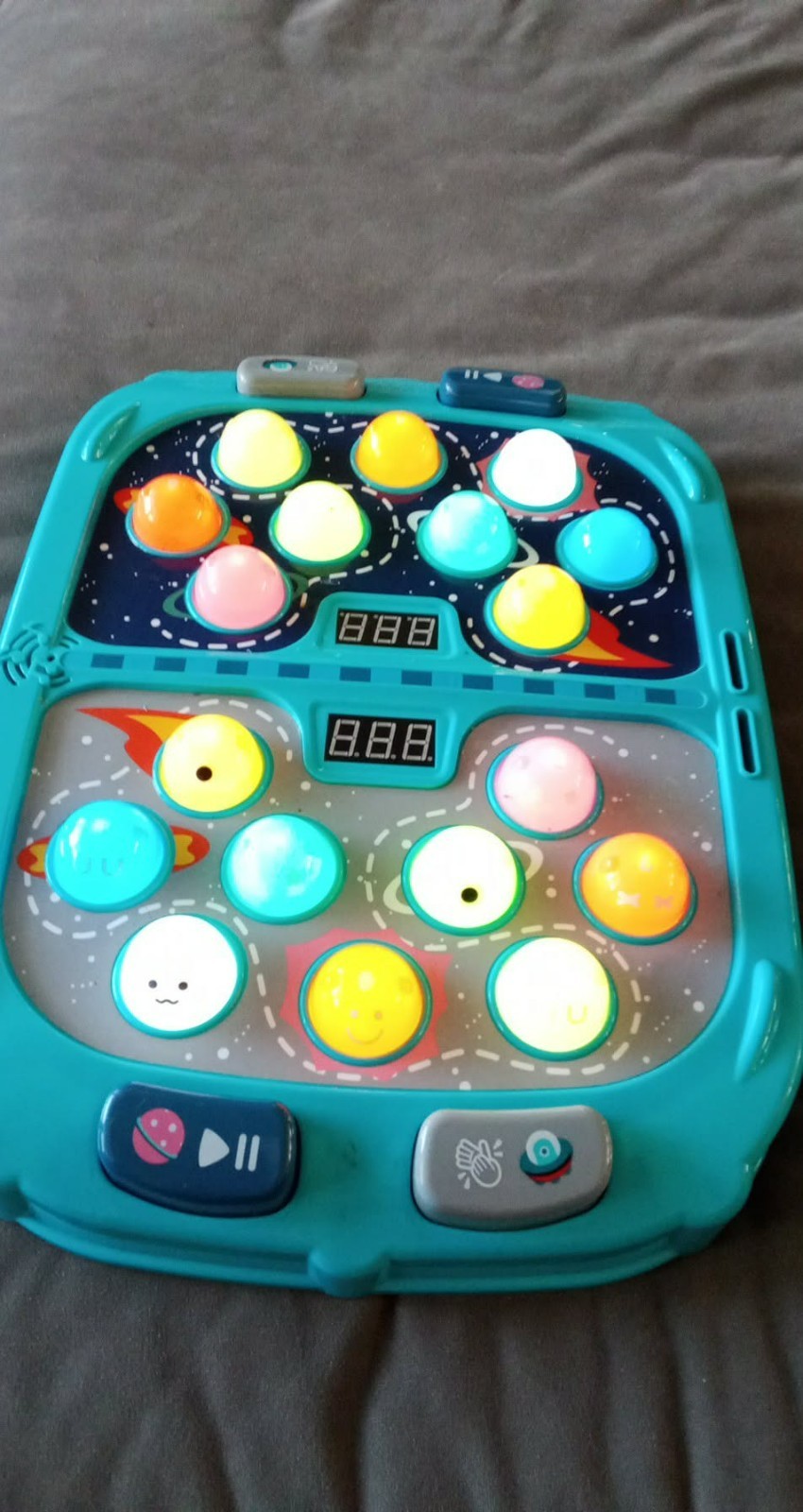 Interactive Whack and Mole Game for Kids without a hammer