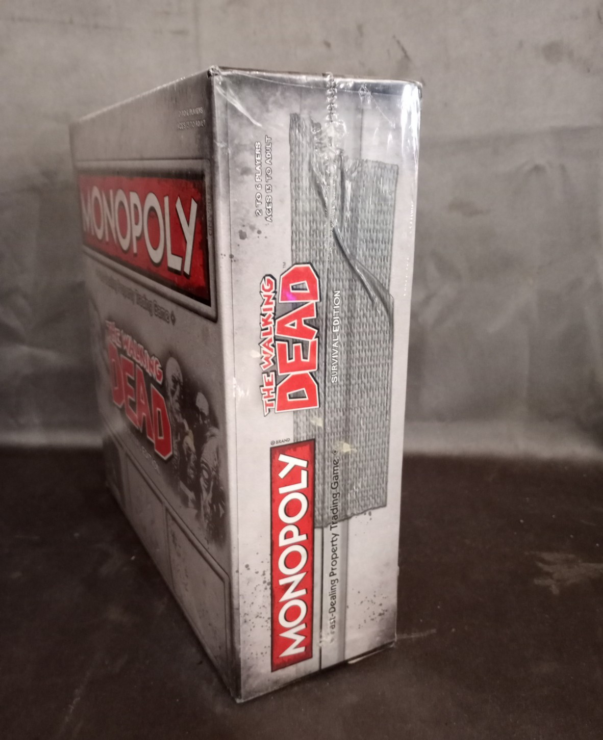 USAopoly Monopoly The Walking Dead Board Game Survival Edition NEW