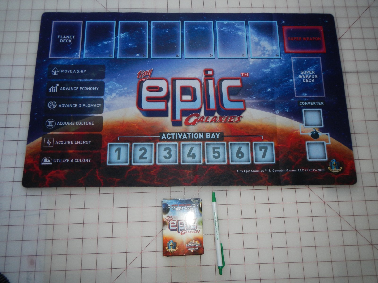 Ultra Tiny Epic Galaxies and play mat for regular size game
