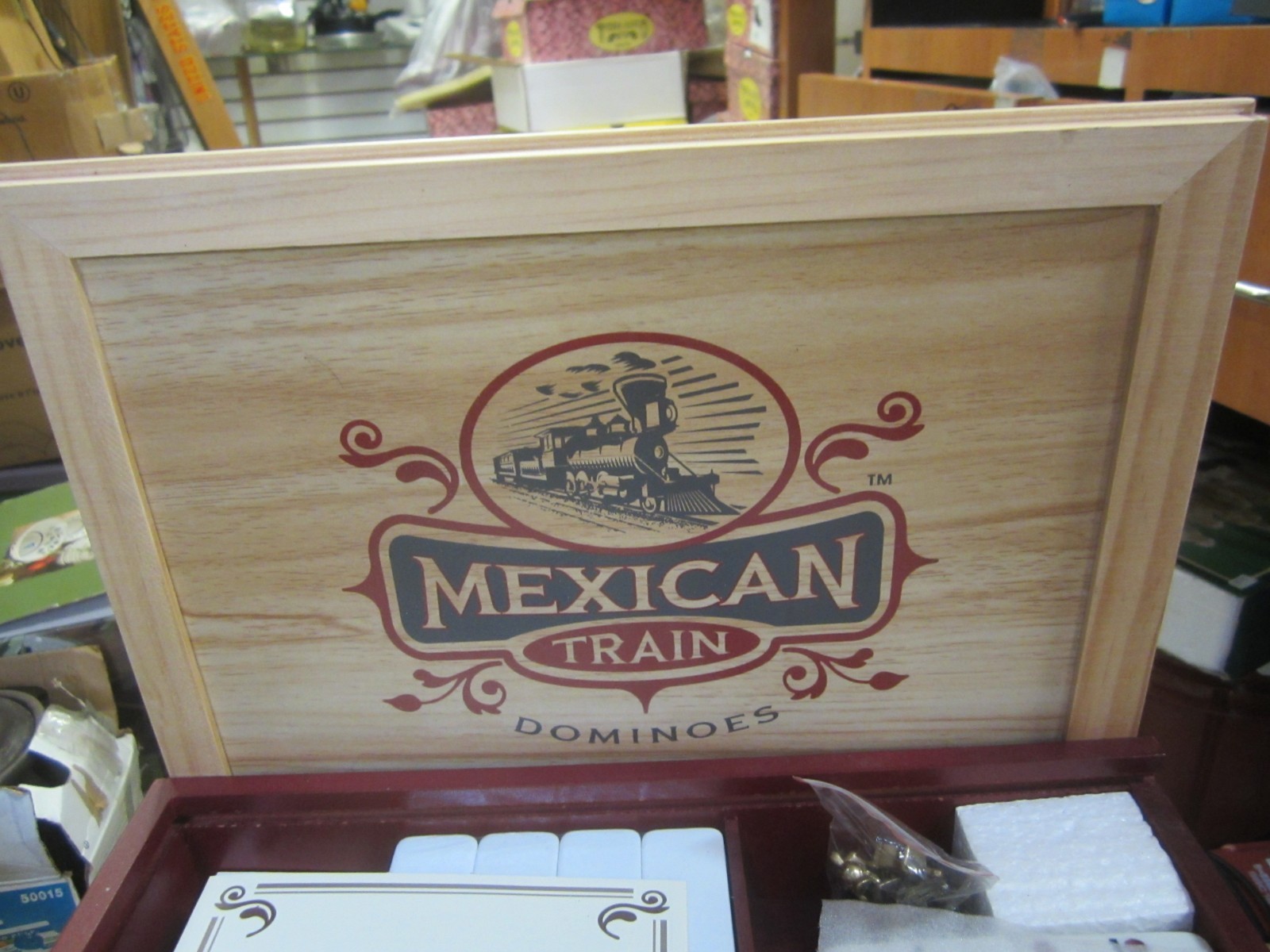 Front Porch Classics 53303 Mexican Train Dominoes Brand New.