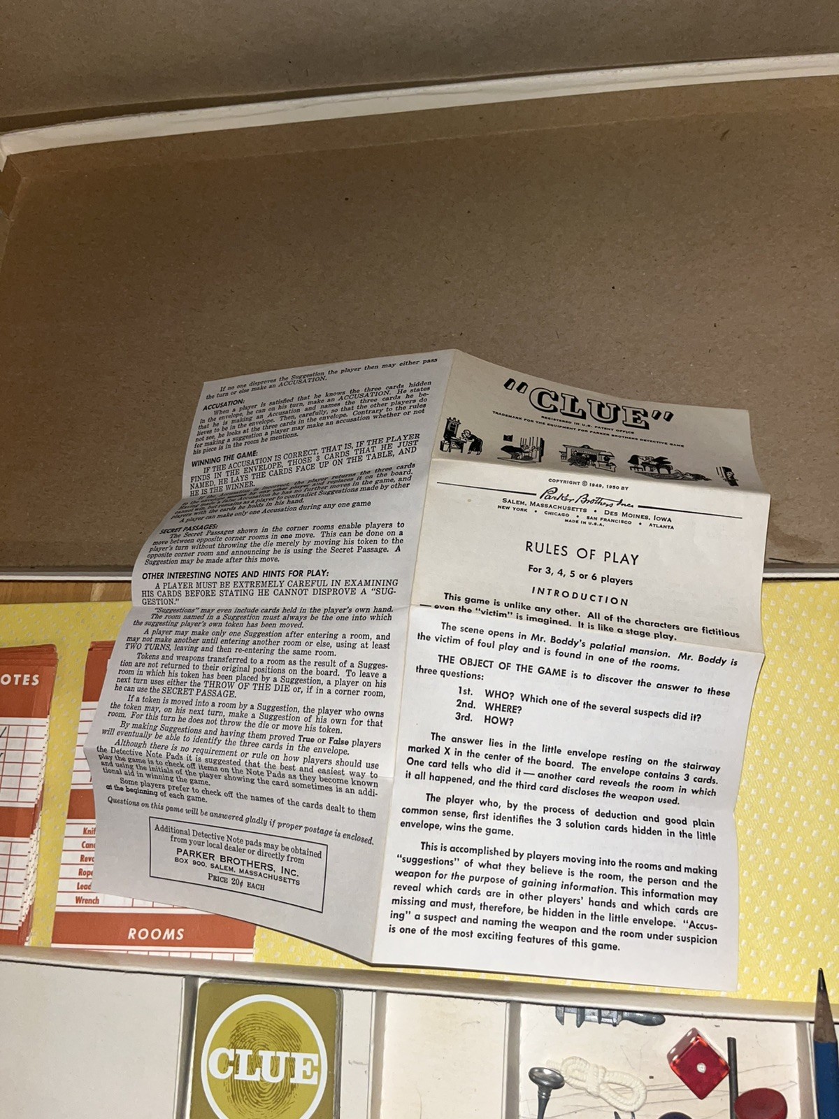 Vintage 1960 Parker Brothers CLUE Mystery Detective Complete Board Game