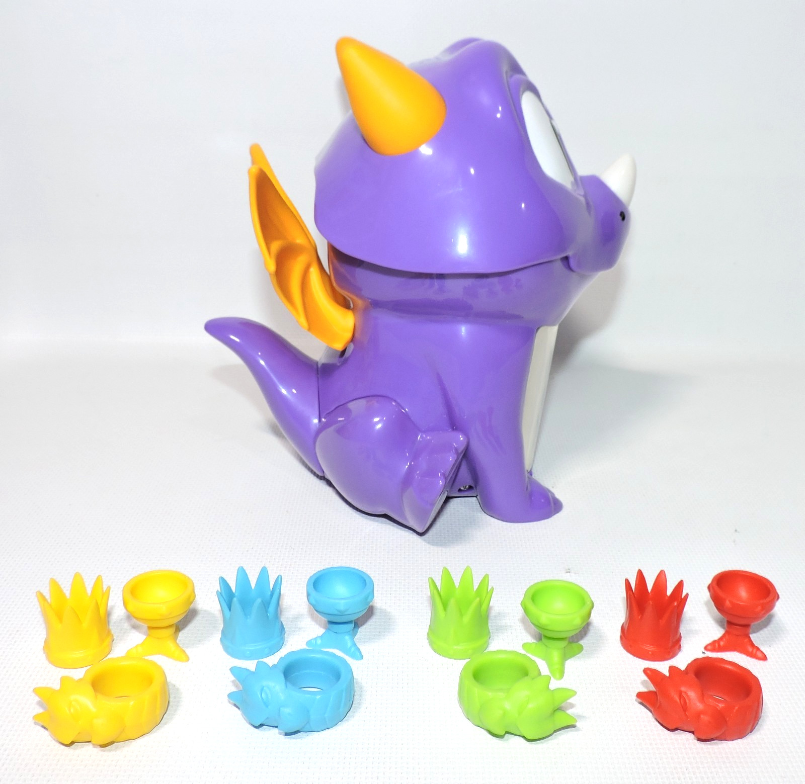 Dragon Snacks Game WORKS COMPLETE w/o Inst. Kids Children Treasure Crown in Box