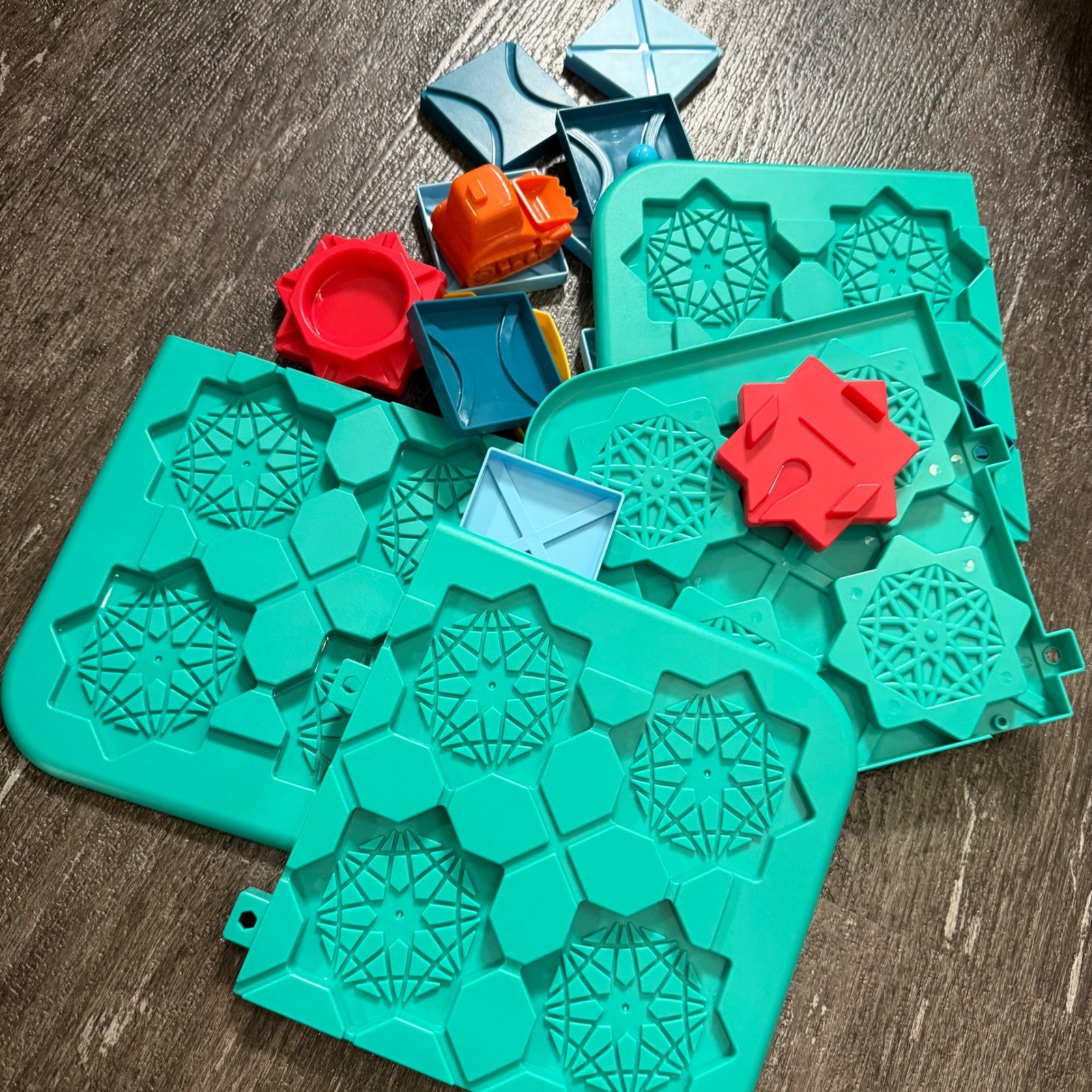Logical Road Builder STEM Puzzle Game Kids Unisex 3+ Multicolor 118 Challenges