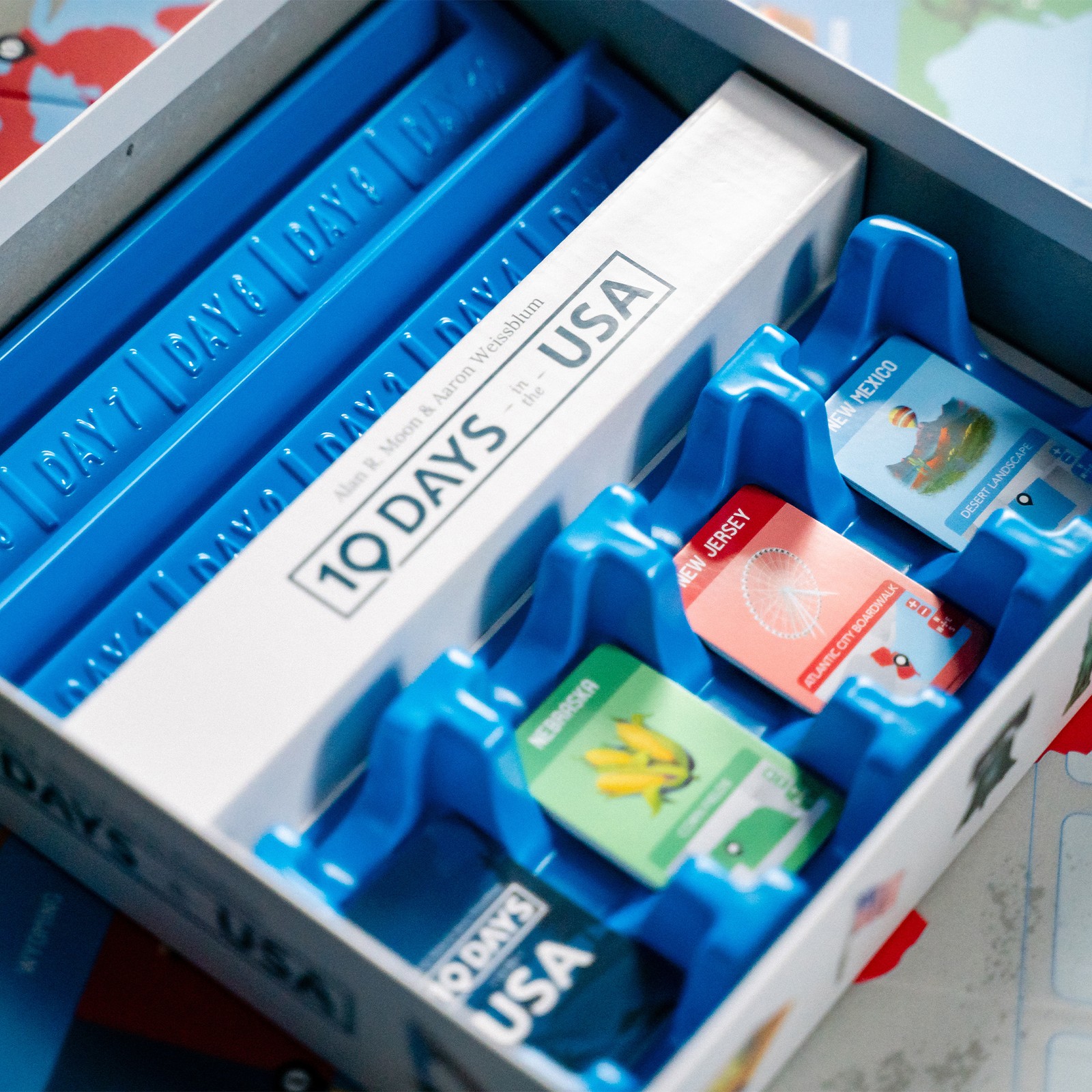 USAopoly: 10 Days in The USA – Strategy Board Game, Travel 50 States, Ages 8+