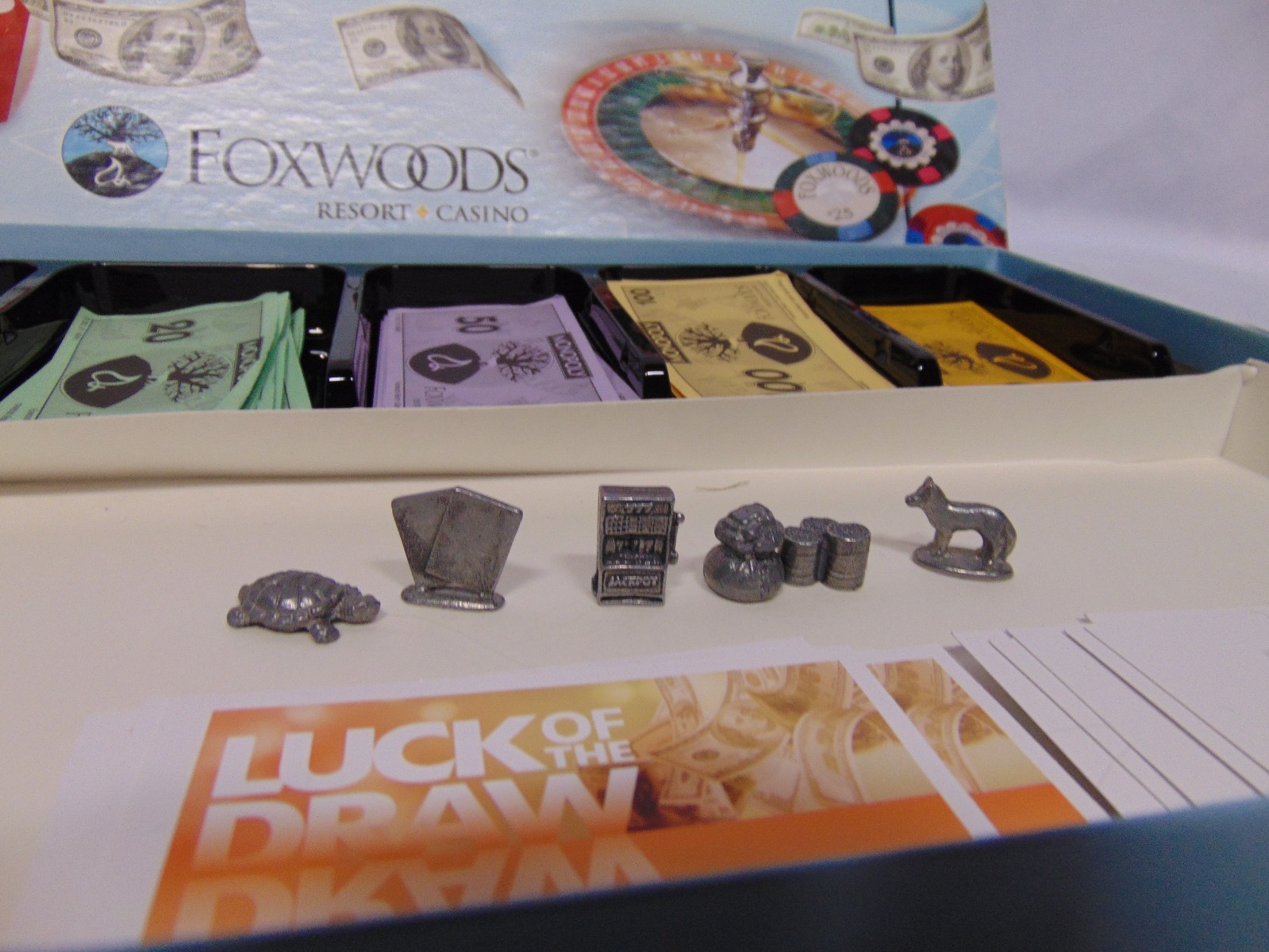 2011 Monopoly Foxwoods Casino edition Board game complete in box 6 tokens slot