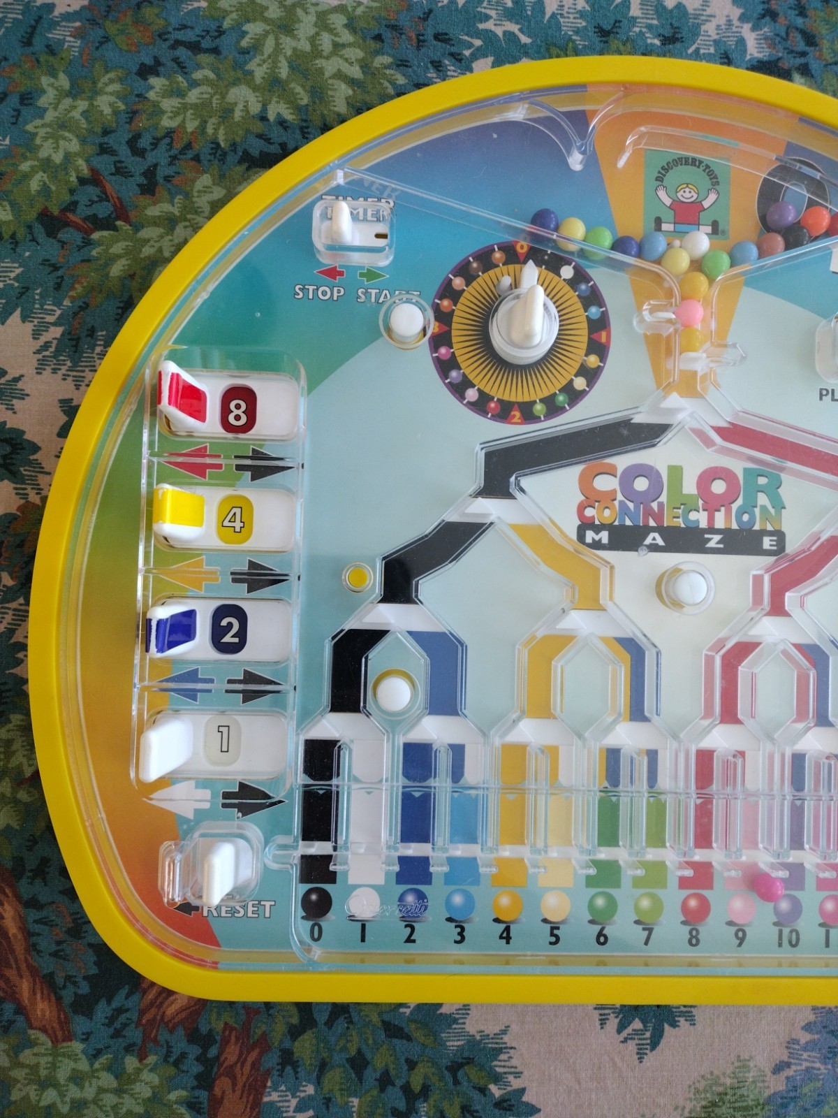 Discovery Toys Quercetti Italy Made Color Connection Maze Game *Missing ONE Leg*