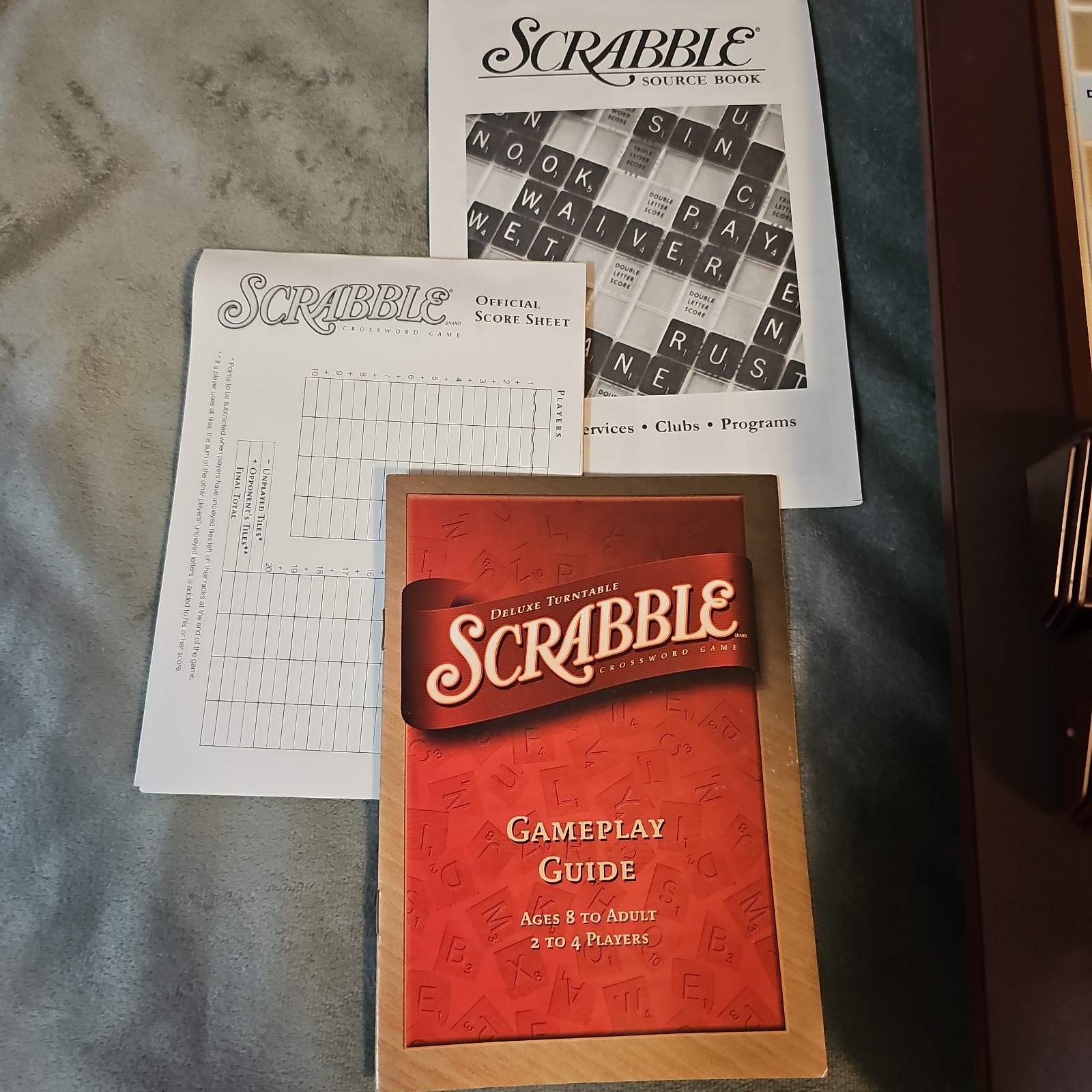 Turntable Deluxe Scrabble Crossword Game Hasbro 2001 Edition – 100% Complete