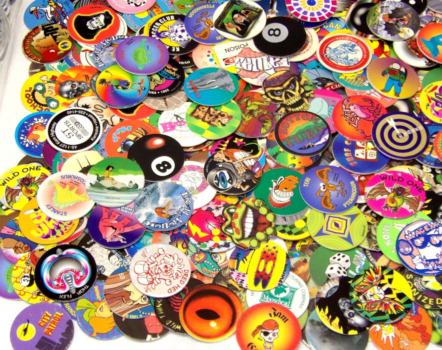Pogs!!• 100 Pogs & 2 Plastic Slammers!• FREE SHIPPING!• See Pics & Description!•