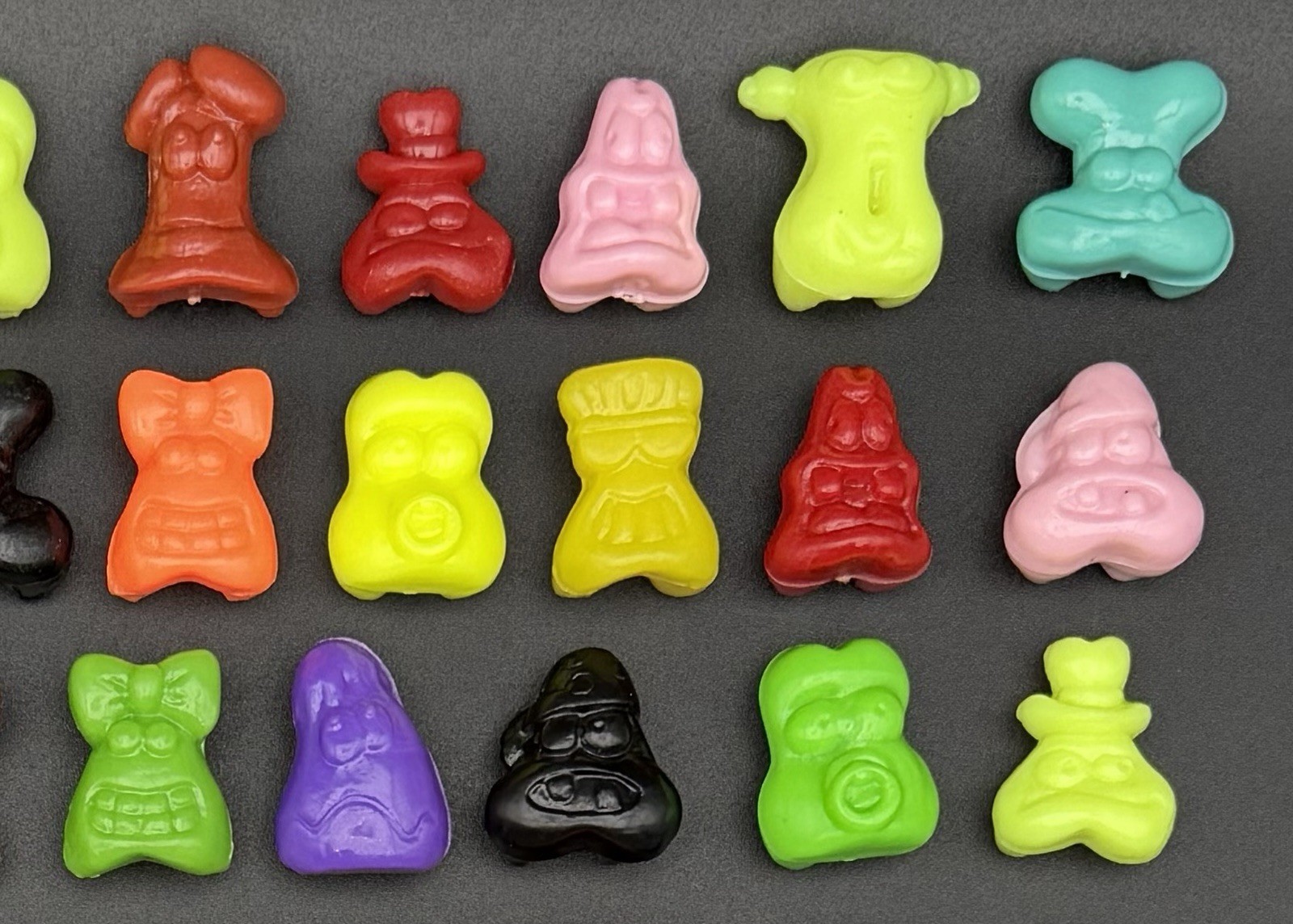 Classic Gogo’s Crazy Bones Series 1 Lot of 100 Mixed Figures Solid Variants