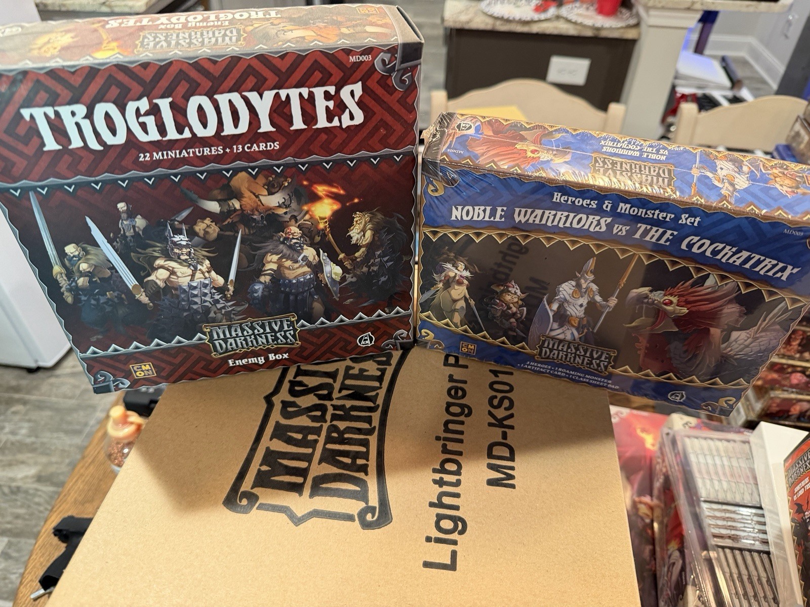 CMON Massive Darkness Miniatures Board Game Lot w/ Expansions
