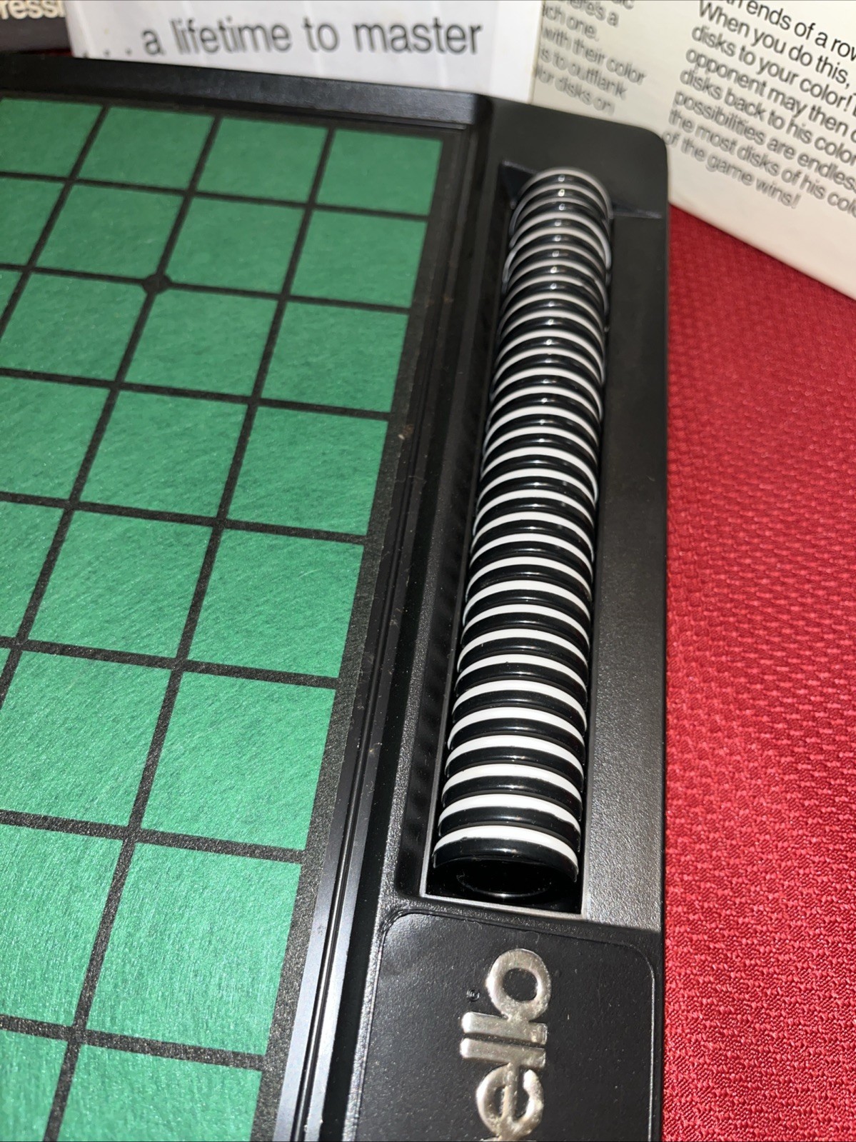 Vintage 1990 Othello game Complete