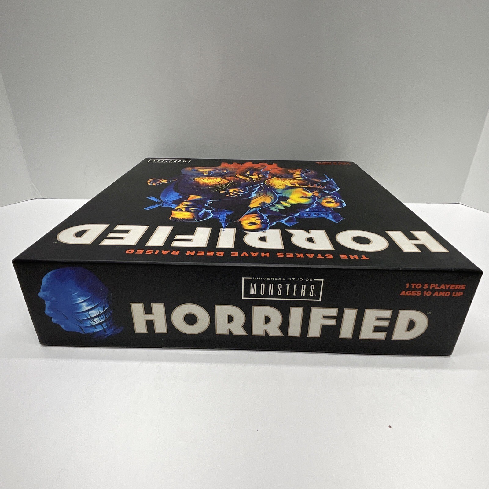 HORRIFIED Universal Studios Monsters Strategy Board Game Dracula Frankenstein