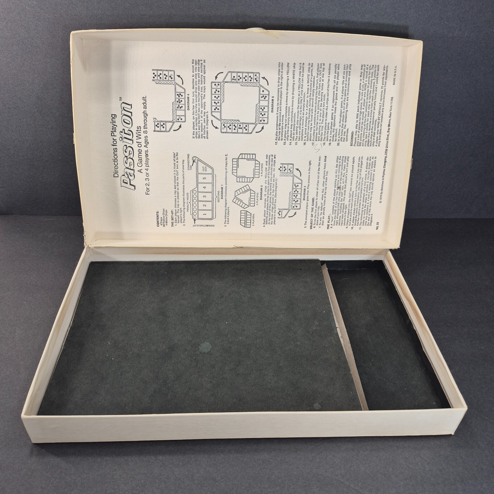 Vintage Selchow & Righter Pass It On Game A Game of Wits 1978