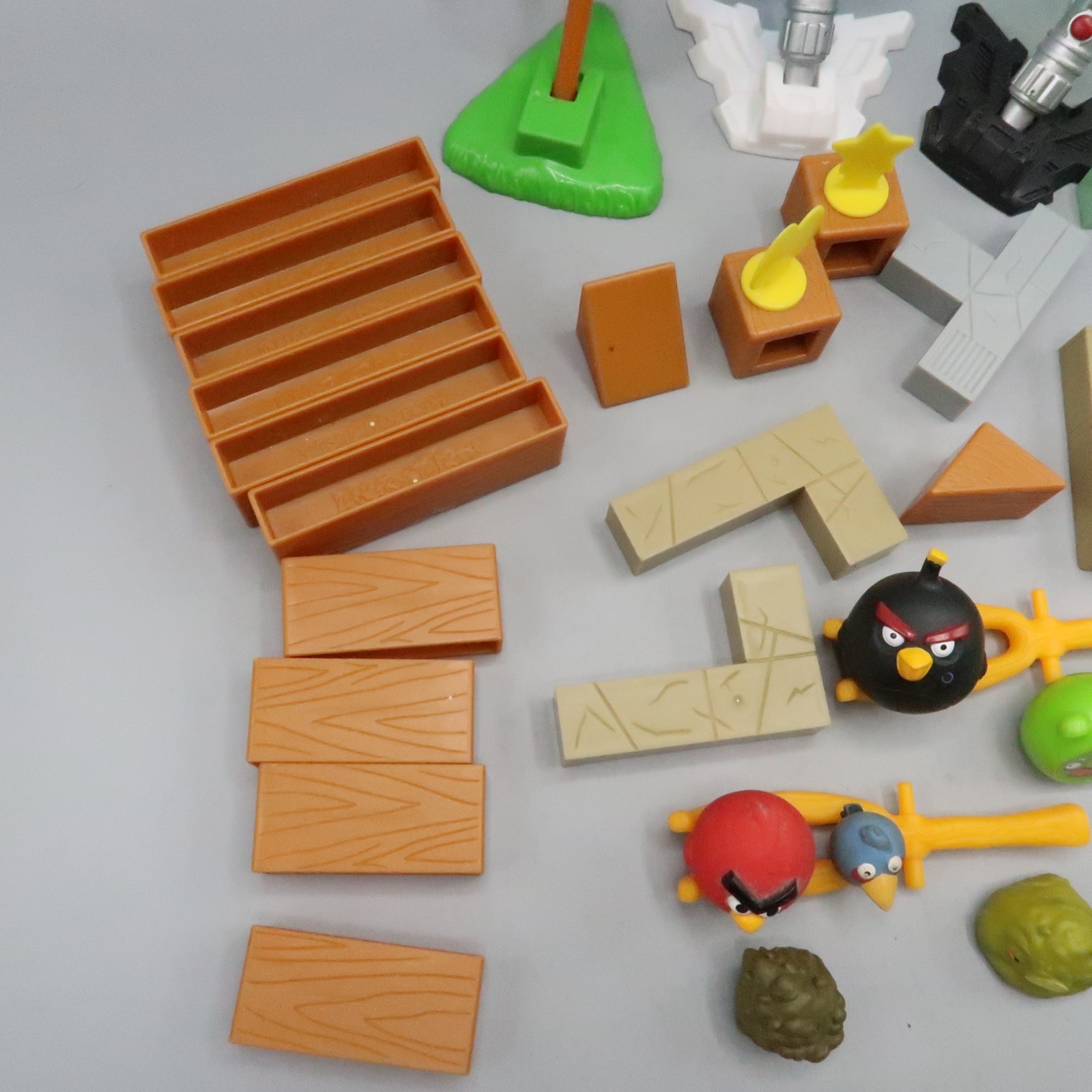 Mattel Angry Birds Space Game Not Complete Replacement Add on Launch Pigs