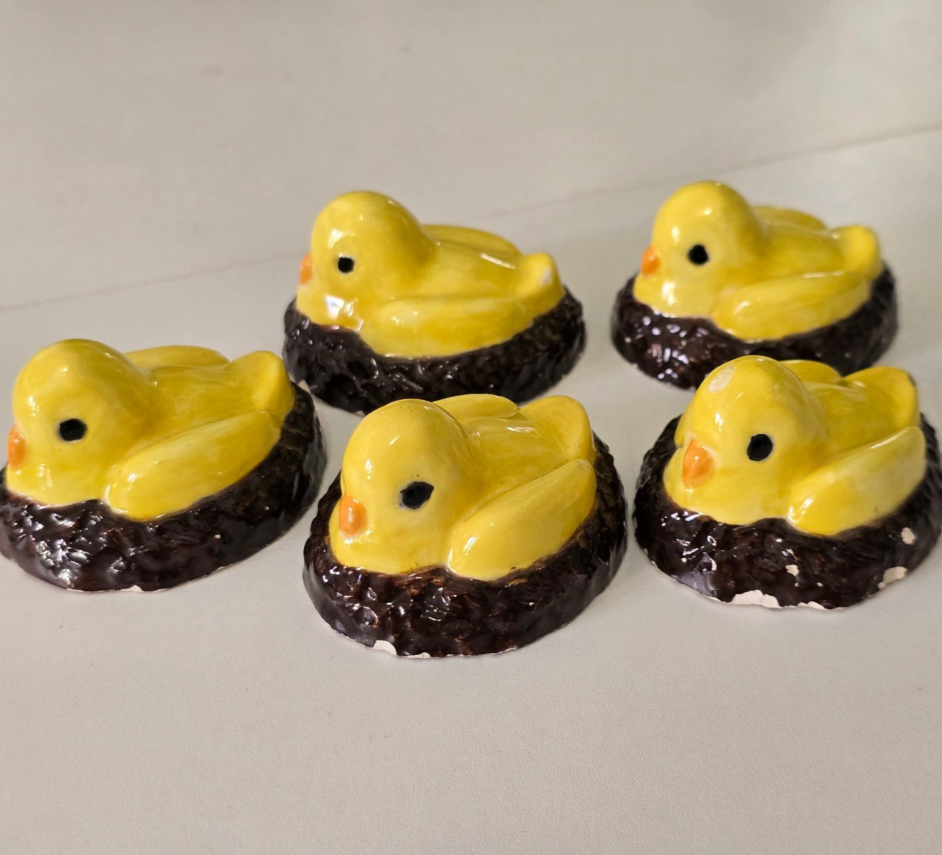 CHICK-TAC-TOE Complete Ceramic Set | 5 chicks, 5 egg nests | Vintage