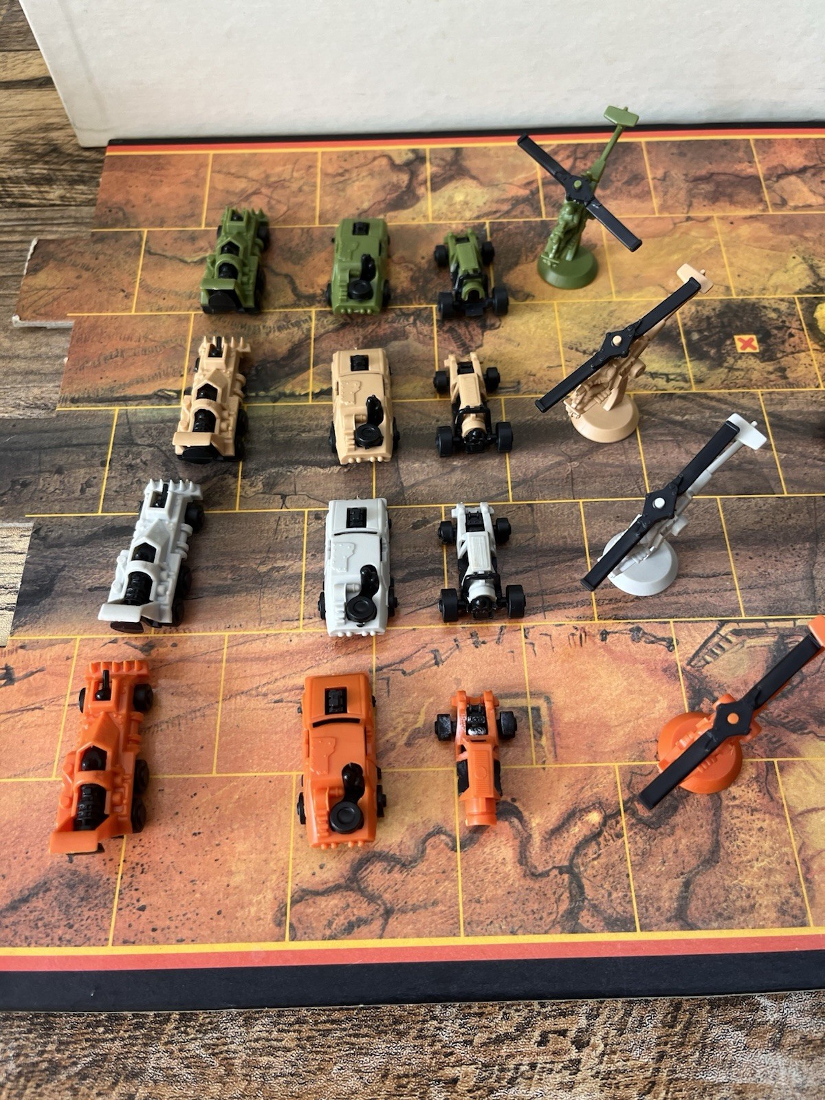 Vintage 1986 THUNDER ROAD Board Game MB 100% COMPLETE Mad Max Small Wear See Pic