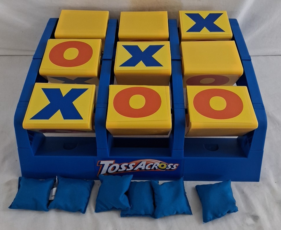 Mattel Games – Toss Across Game: The Original Tic-Tac-Toe Game
