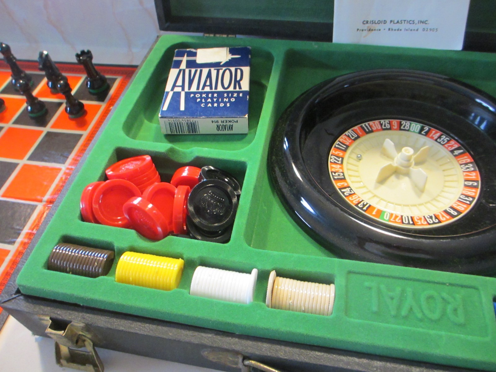 VINTAGE CRISLOID ROYAL GAMBLER’S BRIEFCASE 60’S MCM ROULETTE HORSE GAME CASINO