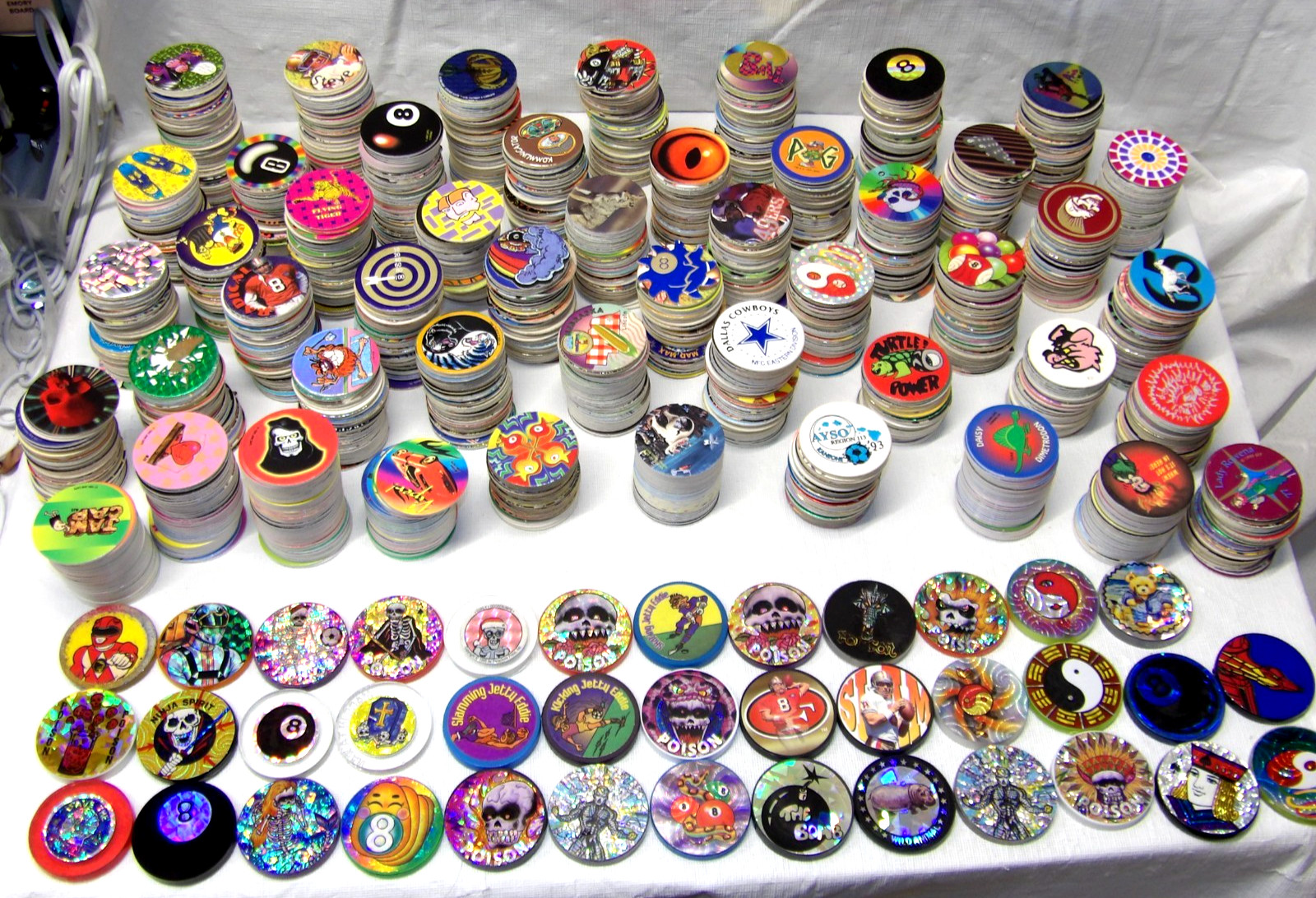 Pogs!!• 100 Pogs & 2 Plastic Slammers!• FREE SHIPPING!• See Pics & Description!•