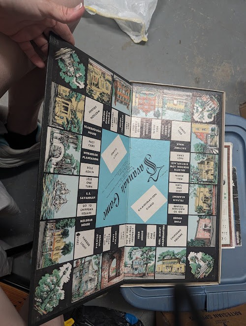 Vintage Savannah Game Board Game Georgia History Trivia Complete w Cards