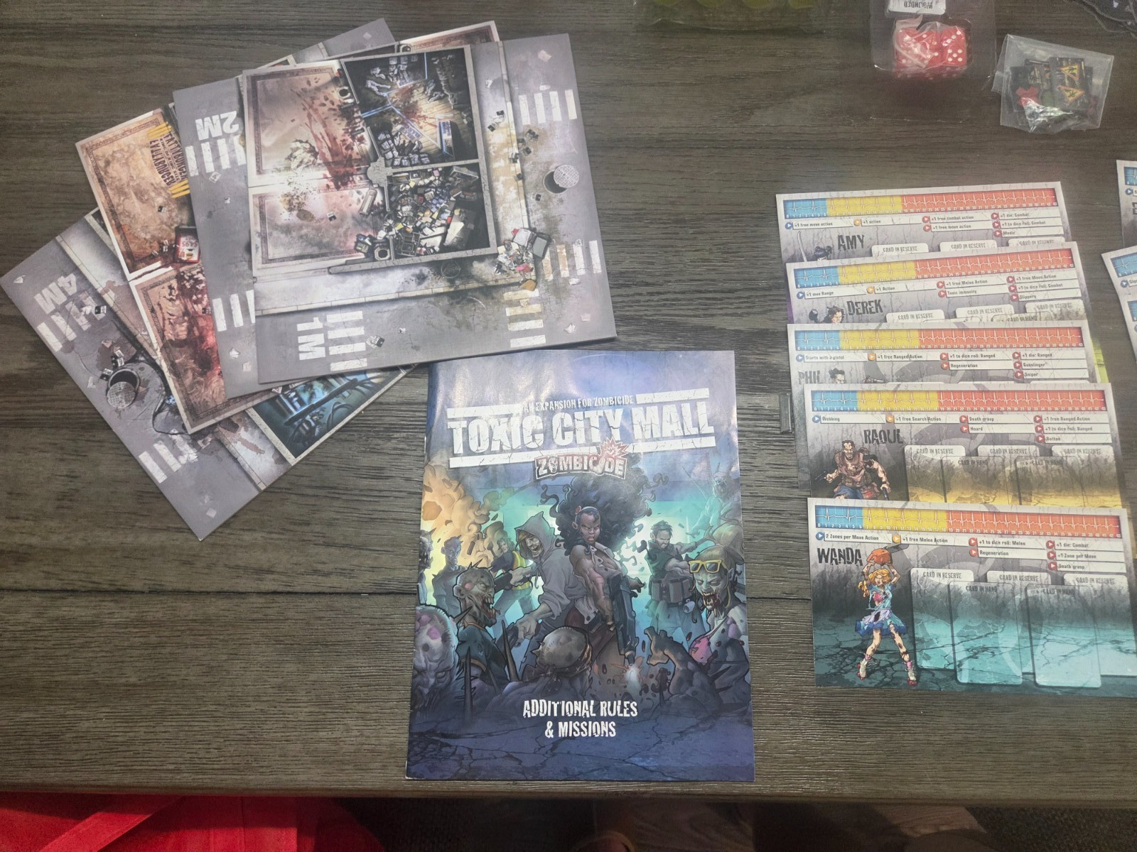 Zombicide 1st Edition + Toxic City Mall Expansion (Used)