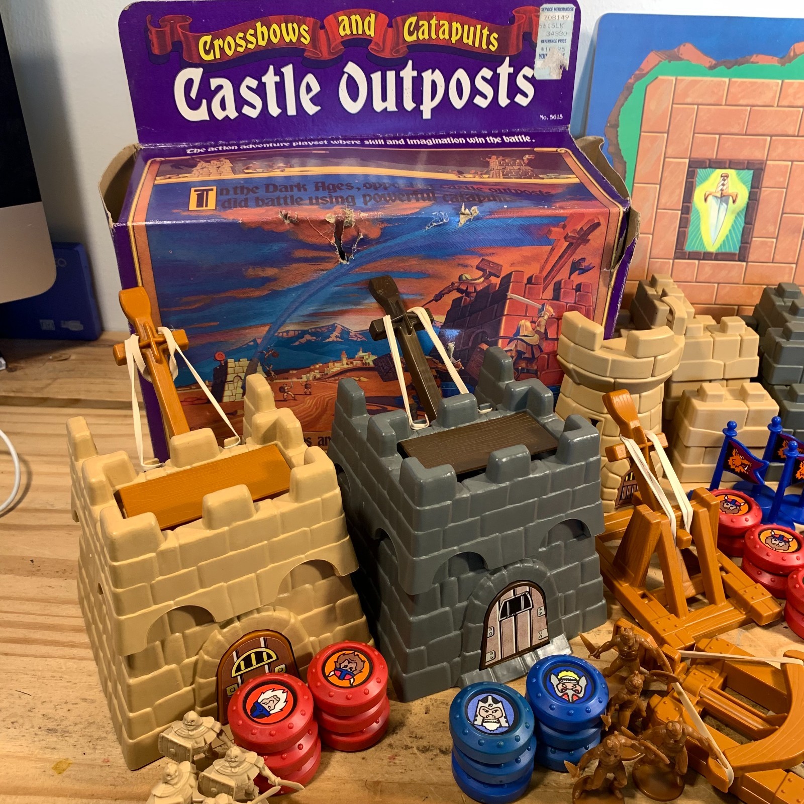 Gigantic lot of Vintage 1983 Lakeside Crossbows and Catapults – See Description