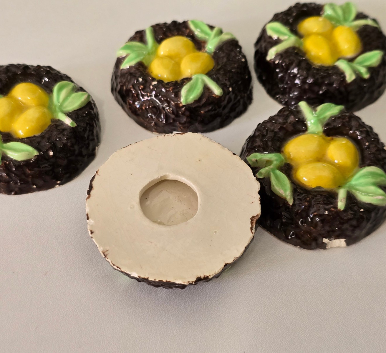 CHICK-TAC-TOE Complete Ceramic Set | 5 chicks, 5 egg nests | Vintage