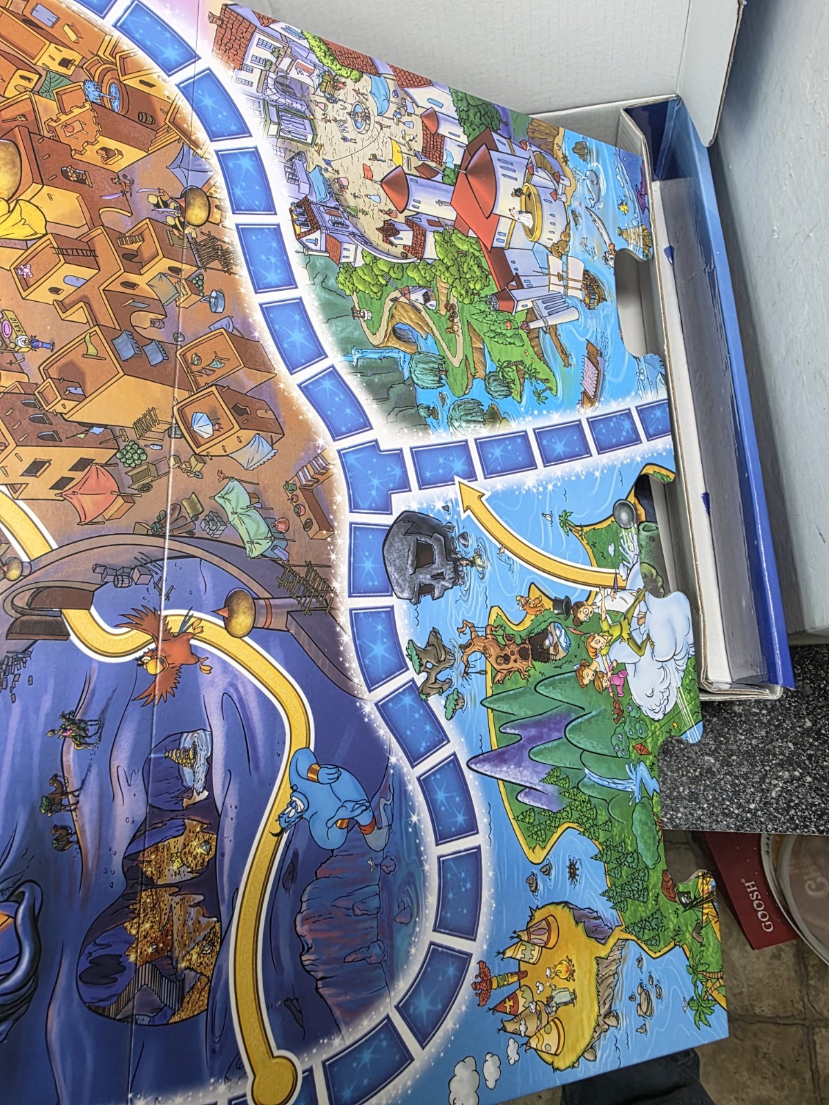 2013 Disney Eye Found It! Wonderforge Board Game ( Complete)