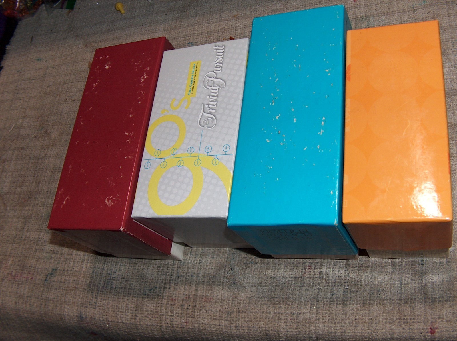 4 TRIVIAL PURSUIT Cards Card box Baby Boomers Young Players 90s Pop Culture 2