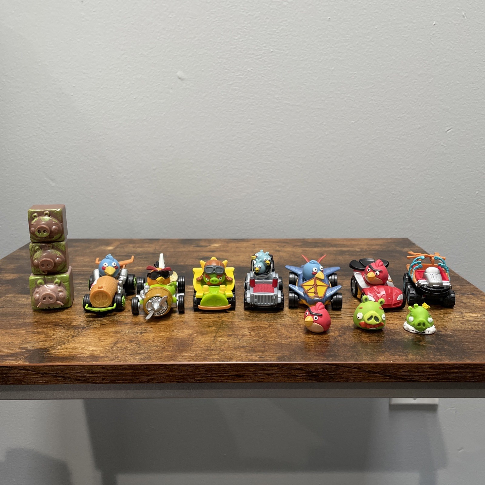 Angry Birds Go Jenga Game Terence Bubbles Chuck Kart Racer Lot Removable Heads