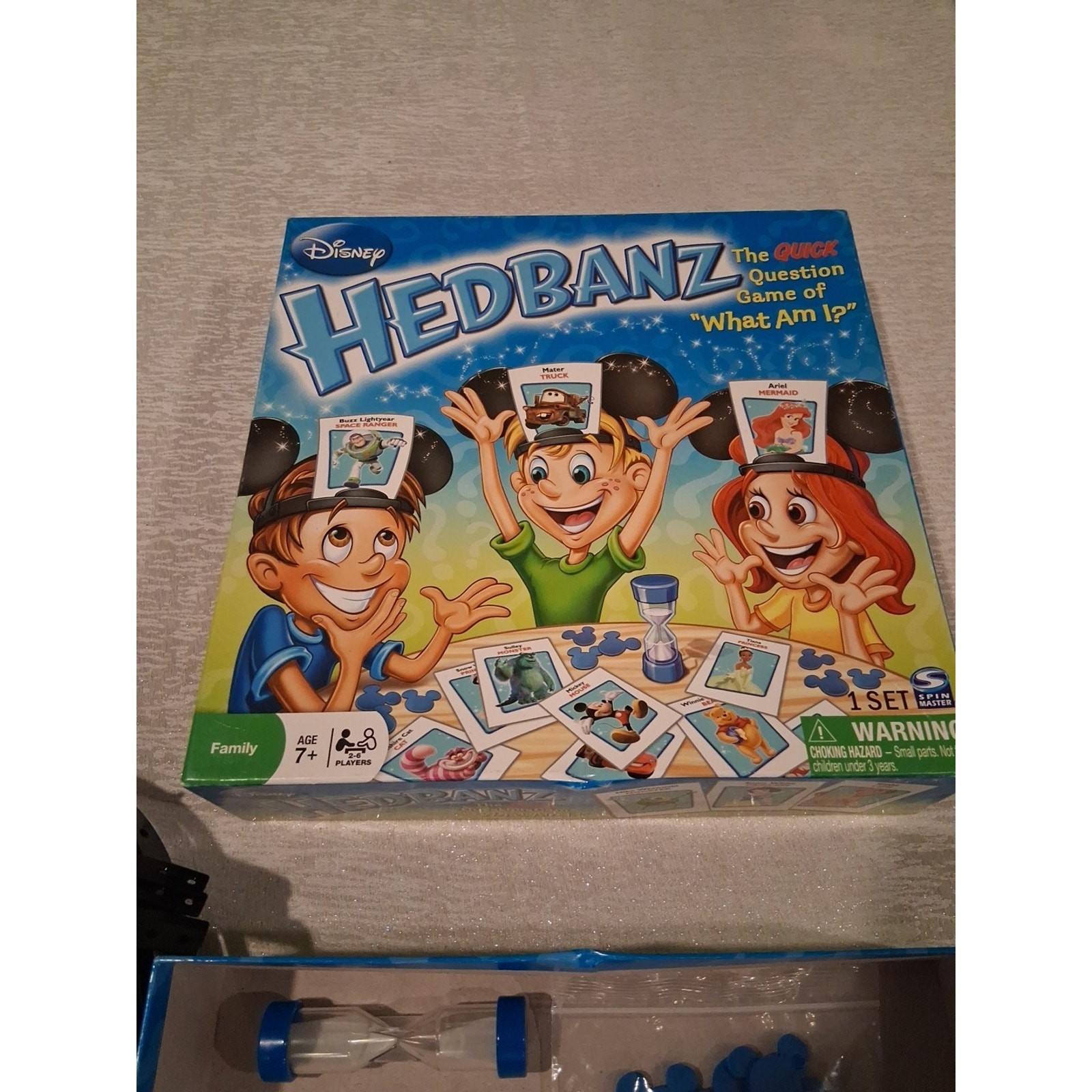 New Disney Hedbanz Game (2-6 Players) The Quick Question Game Of “ What Am I”