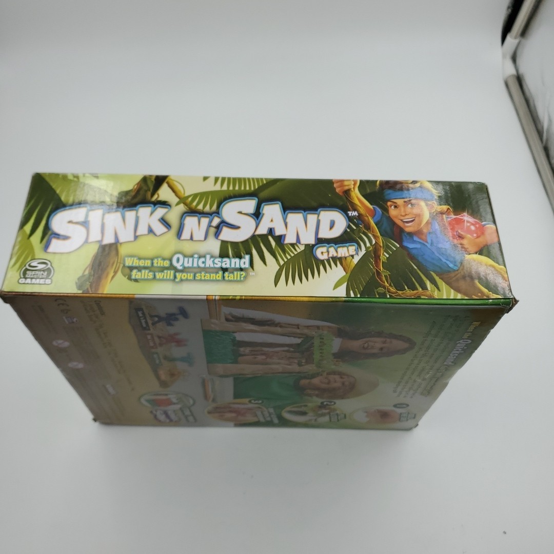 Sink N’ Sand Game Includes Kinetic Sand Ages 4+
