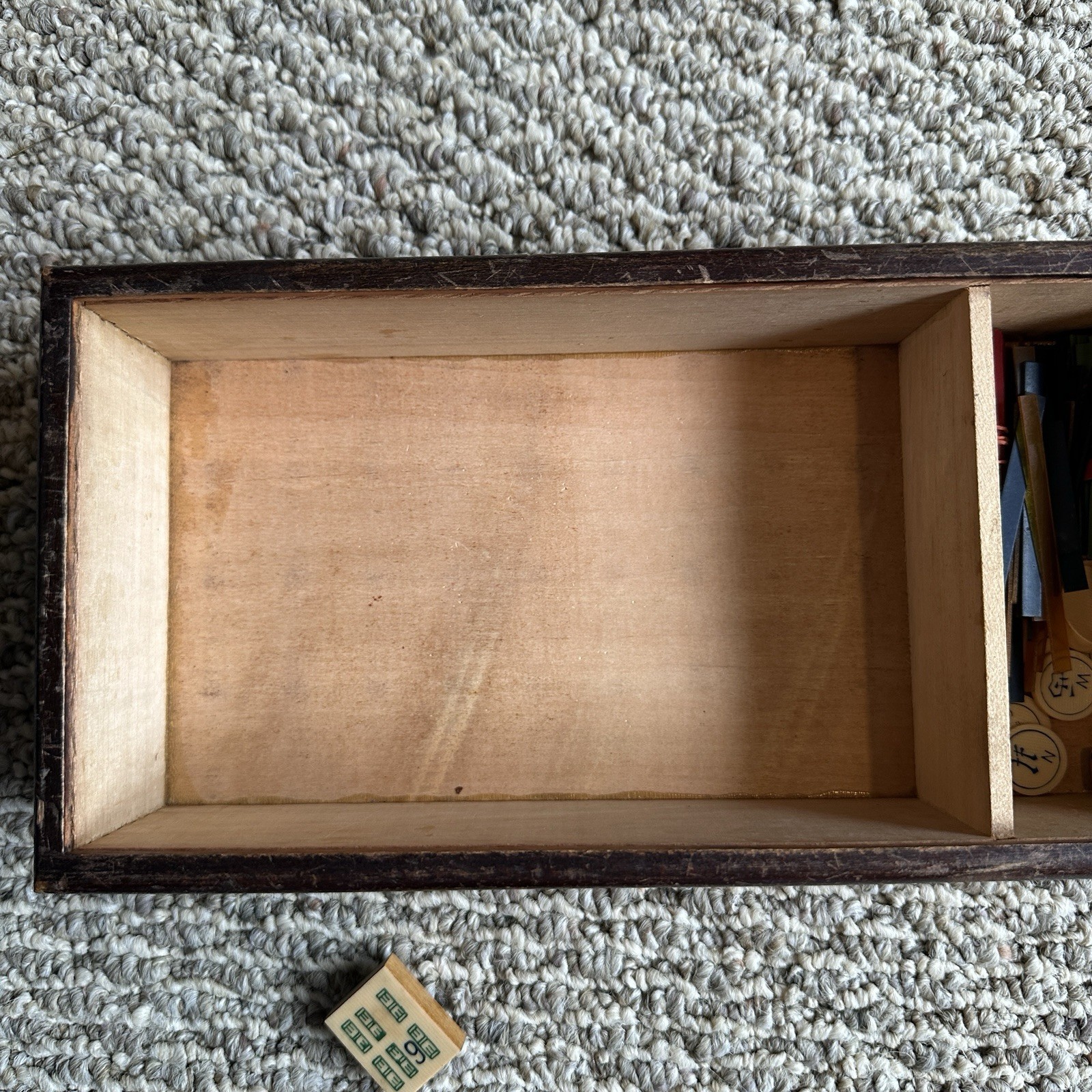 Vintage Chinese Mandarin Mahjong Game Set 144 Tiles Wood Relief Box