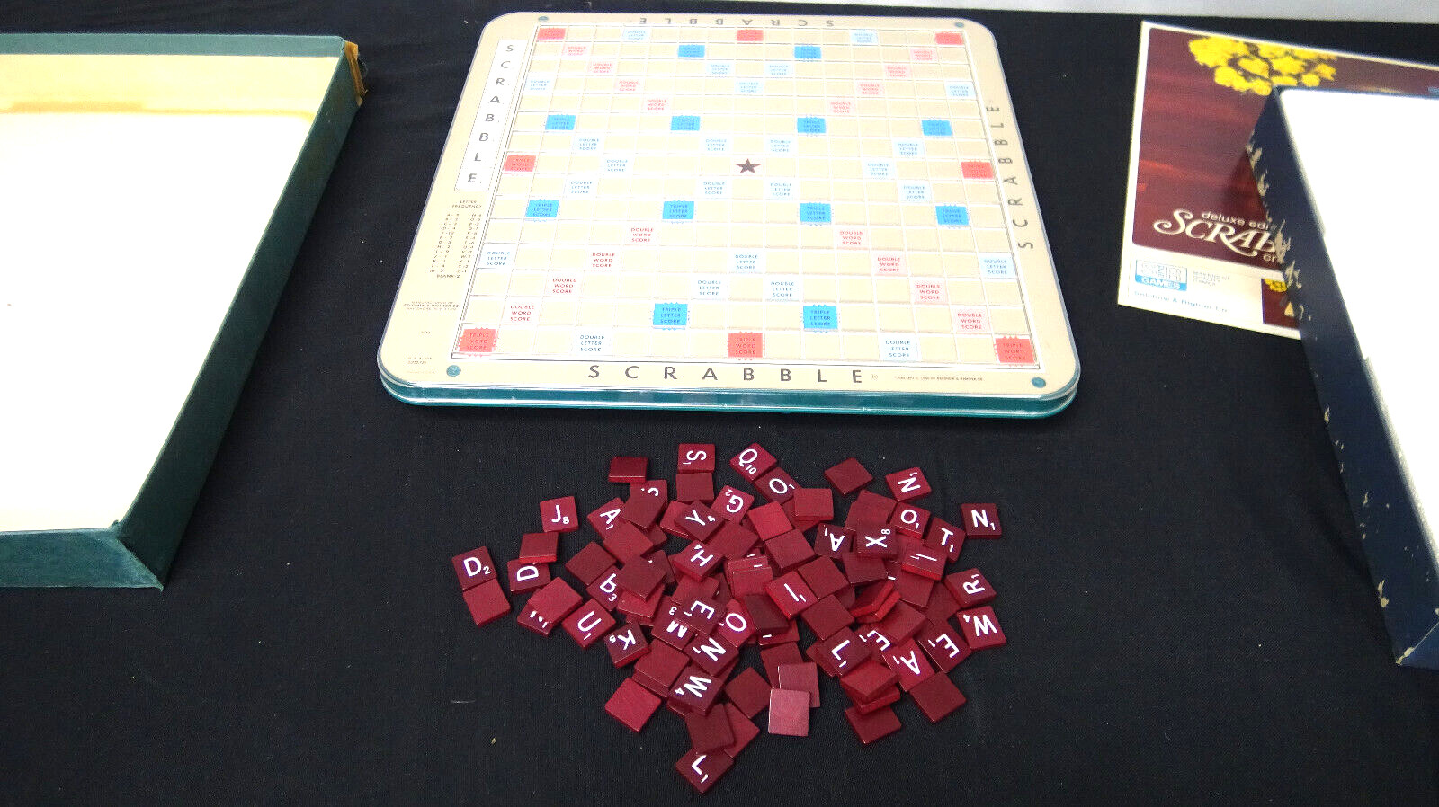 Vintage Scrabble Deluxe Edition 1977 Rotating Turntable Board Game 2