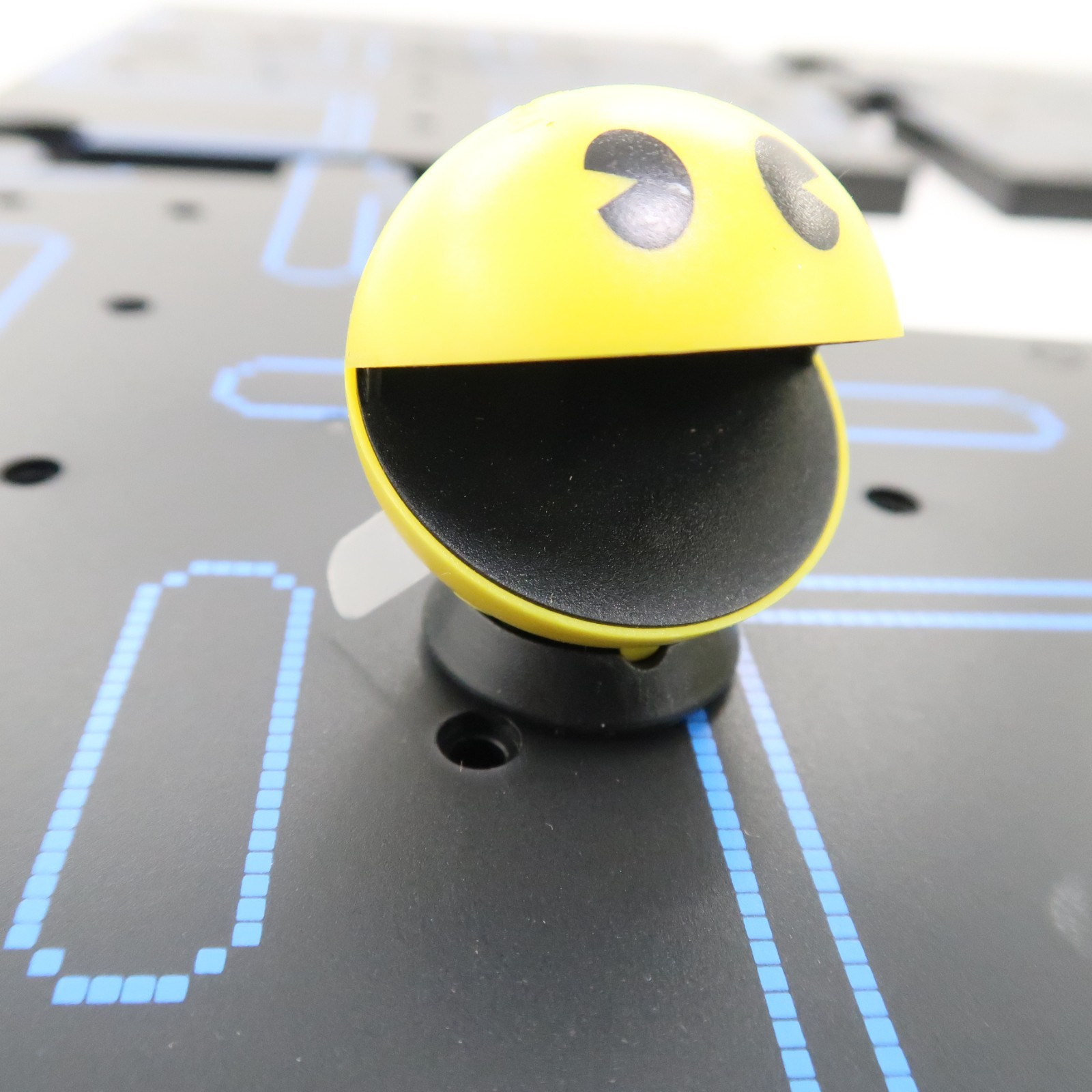 PAC-MAN The Board Game by Buffalo Games Complete Arcade classic w sound