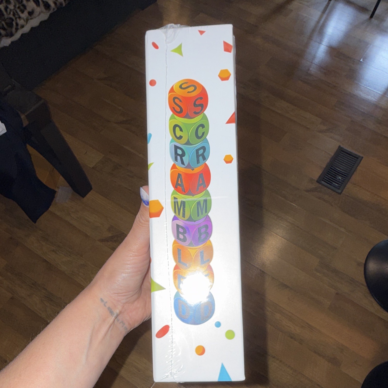 Viral Studios Scrambled Dice-Driven Word Game, 1-5 Players, Ages 8-11