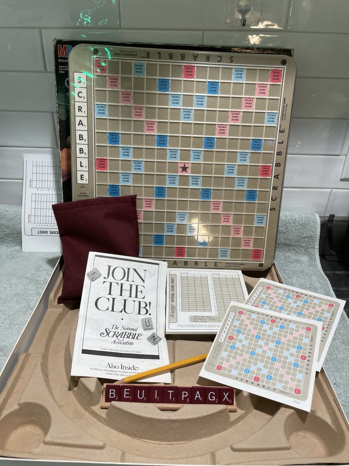 Milton Bradley Scrabble Deluxe Crossword Board Game Rotating Turntable 1988