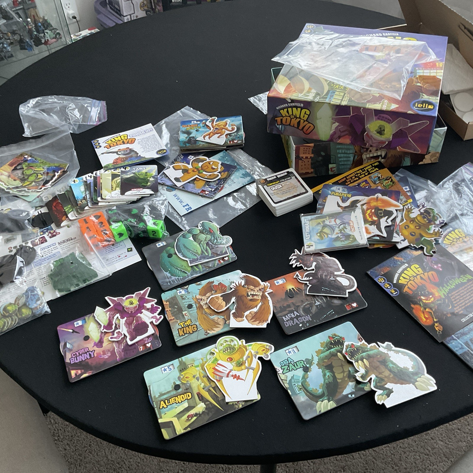King of Tokyo Board Game with Halloween & Power Up! Expansions & Promo Monsters