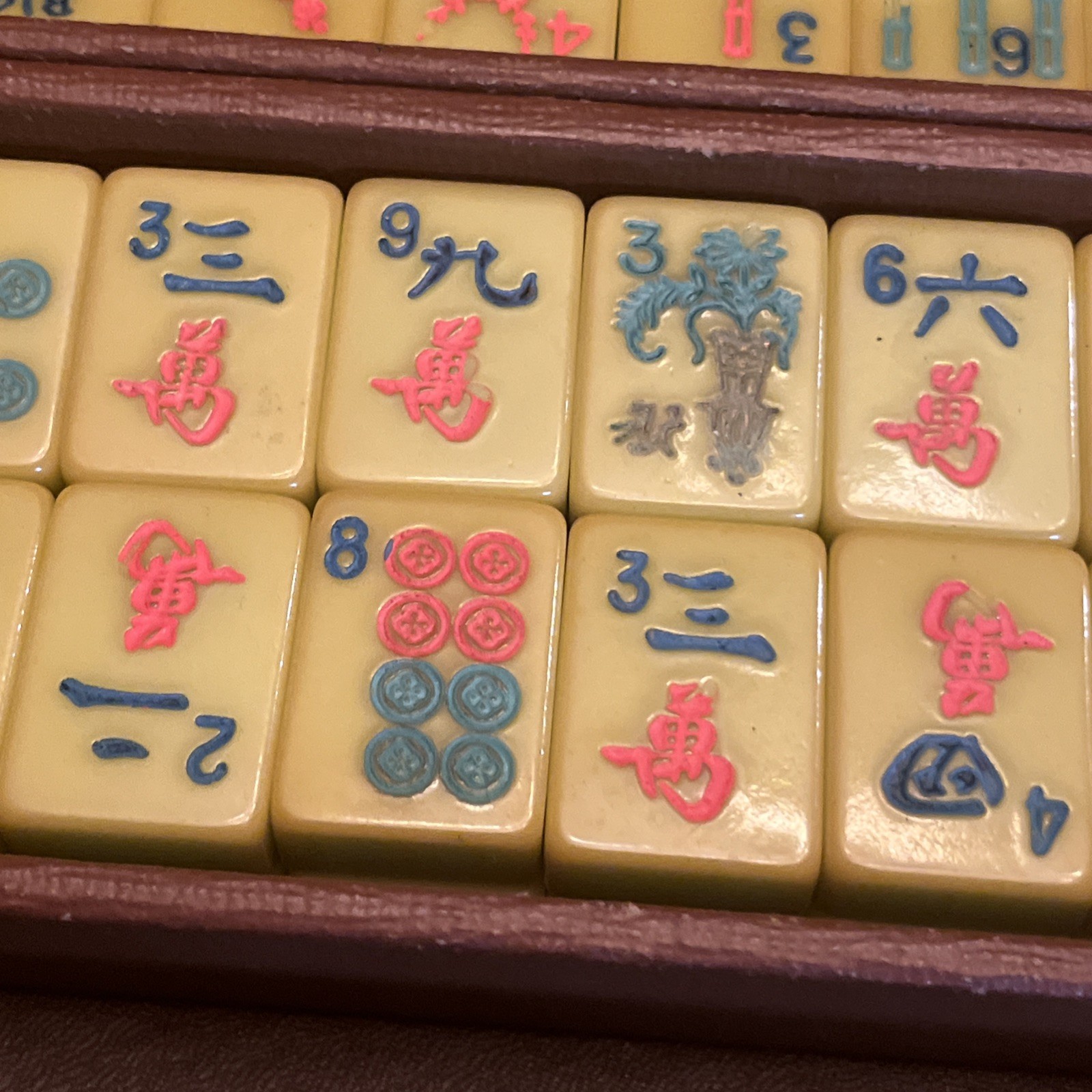 Vintage Butterscotch Bakelite Cardinal Mahjong Set 164 Tiles 5 Trays Alligator