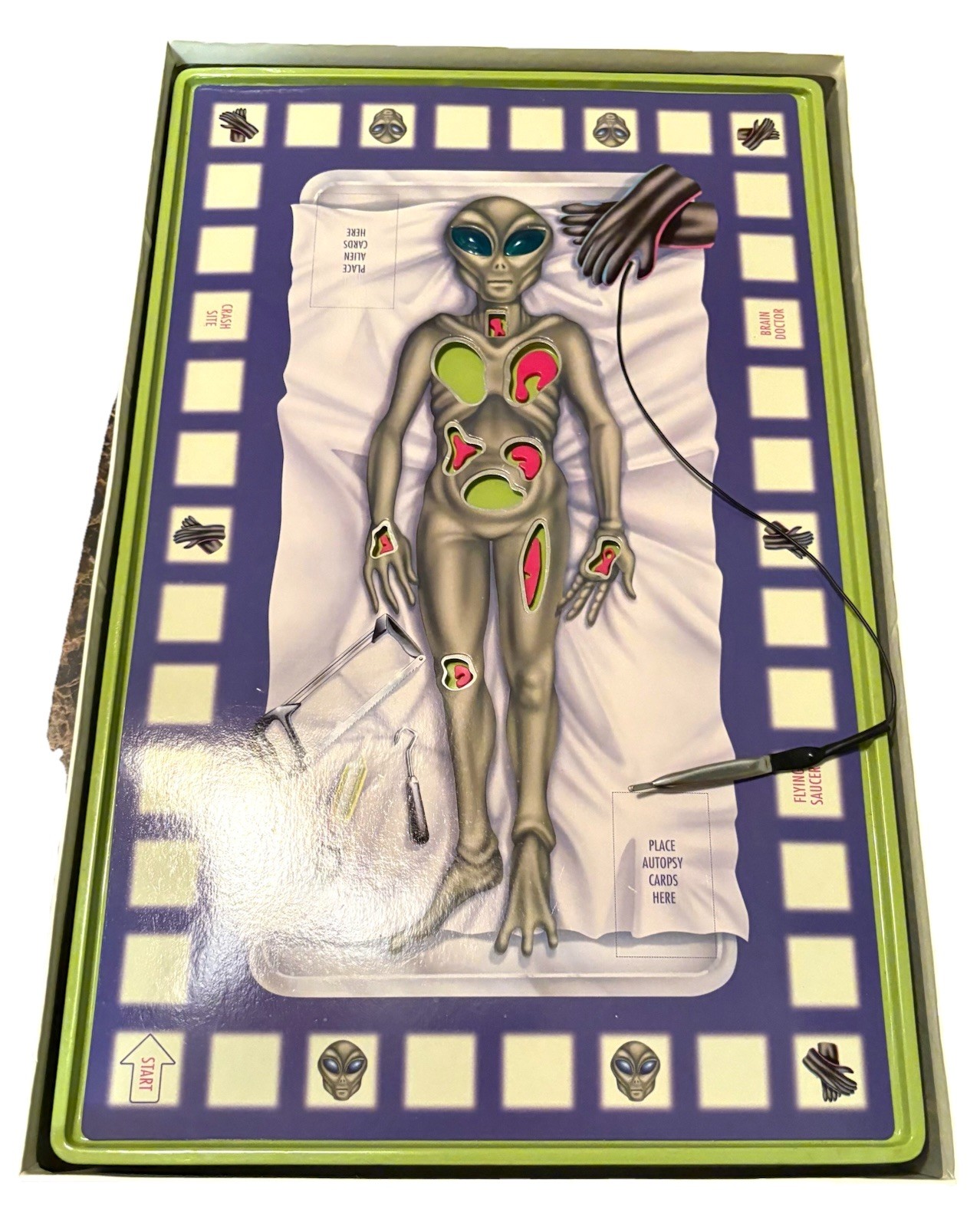 Vintage 1997 – UFO Alien Autopsy Operation Game Missing 2 Organs – Tested Works!