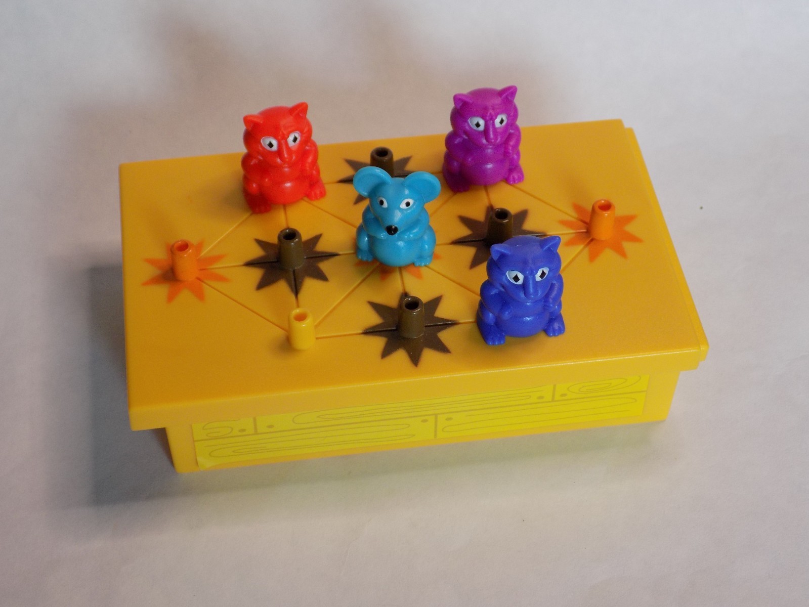 Binary Arts TIC TAC TOE & Rodent Roundup Portable Games Vintage 2000