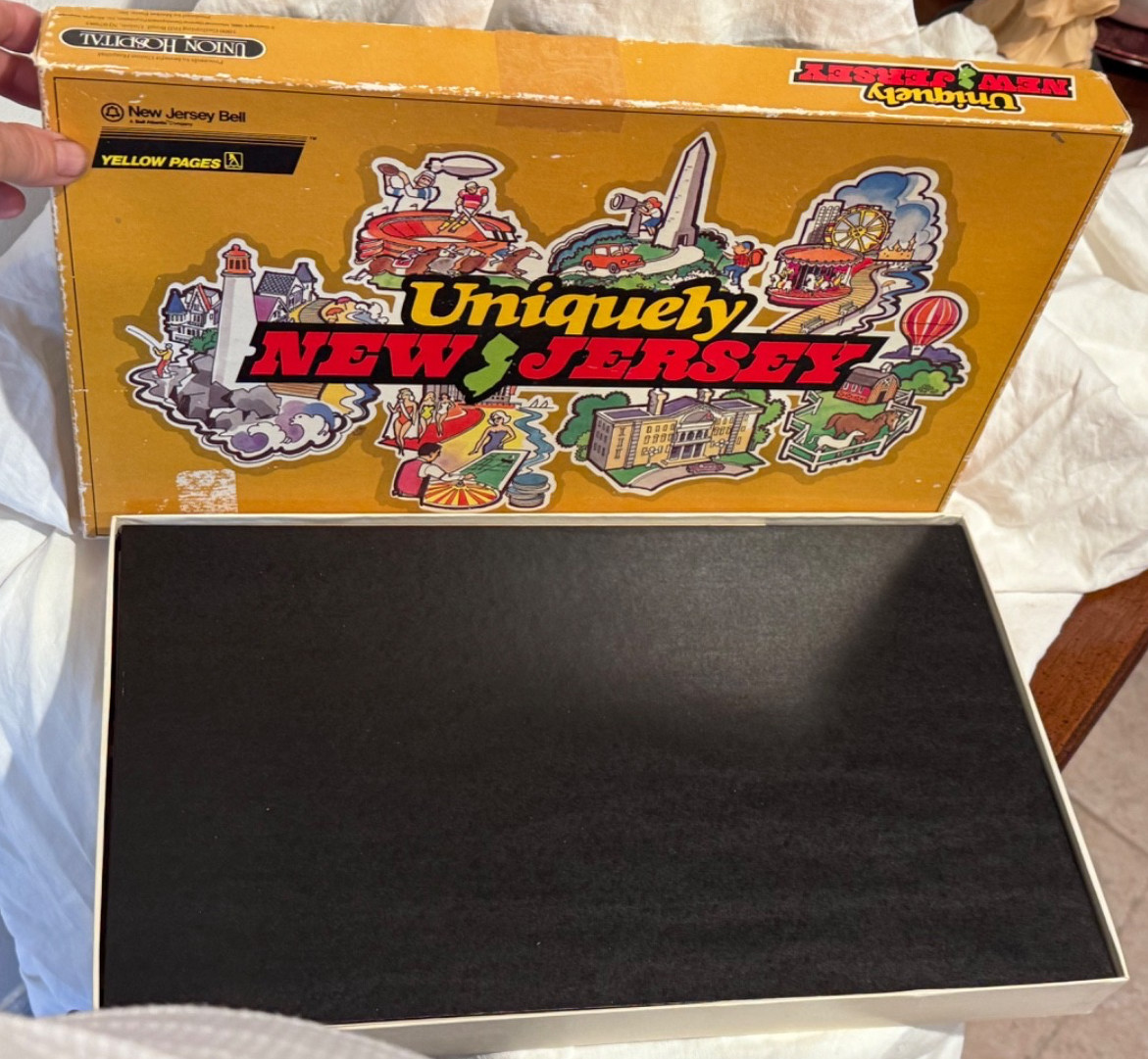 Vntage Uniquely New Jersey Board Game NJ Bell Yellow Pages
