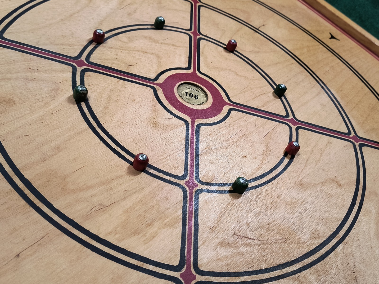 Carrom Board Strategy Game vintage antique w/ wooden pieces . Old . 24 Pieces